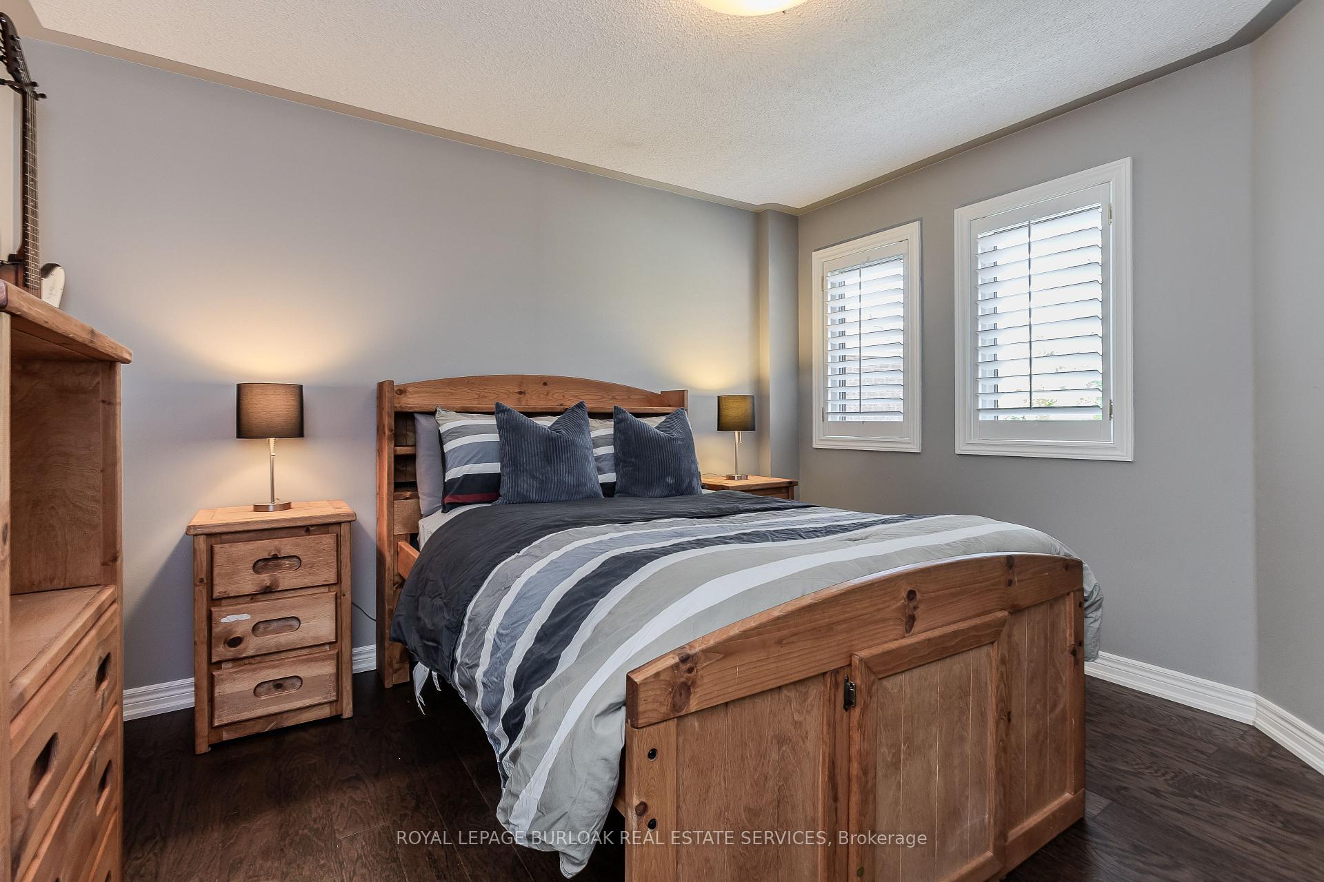 Photo 22 of 16 Arnhem Court, Hamilton, Waterdown — HOMEH