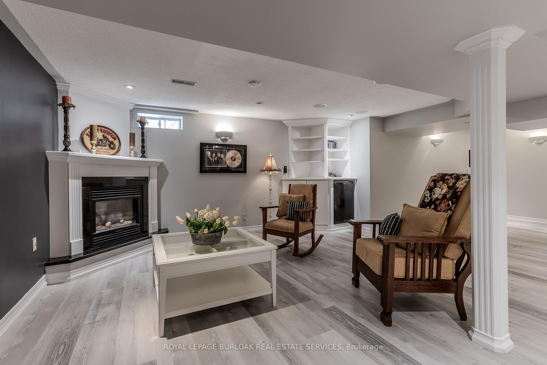 Photo 30 of 16 Arnhem Court, Hamilton, Waterdown — HOMEH