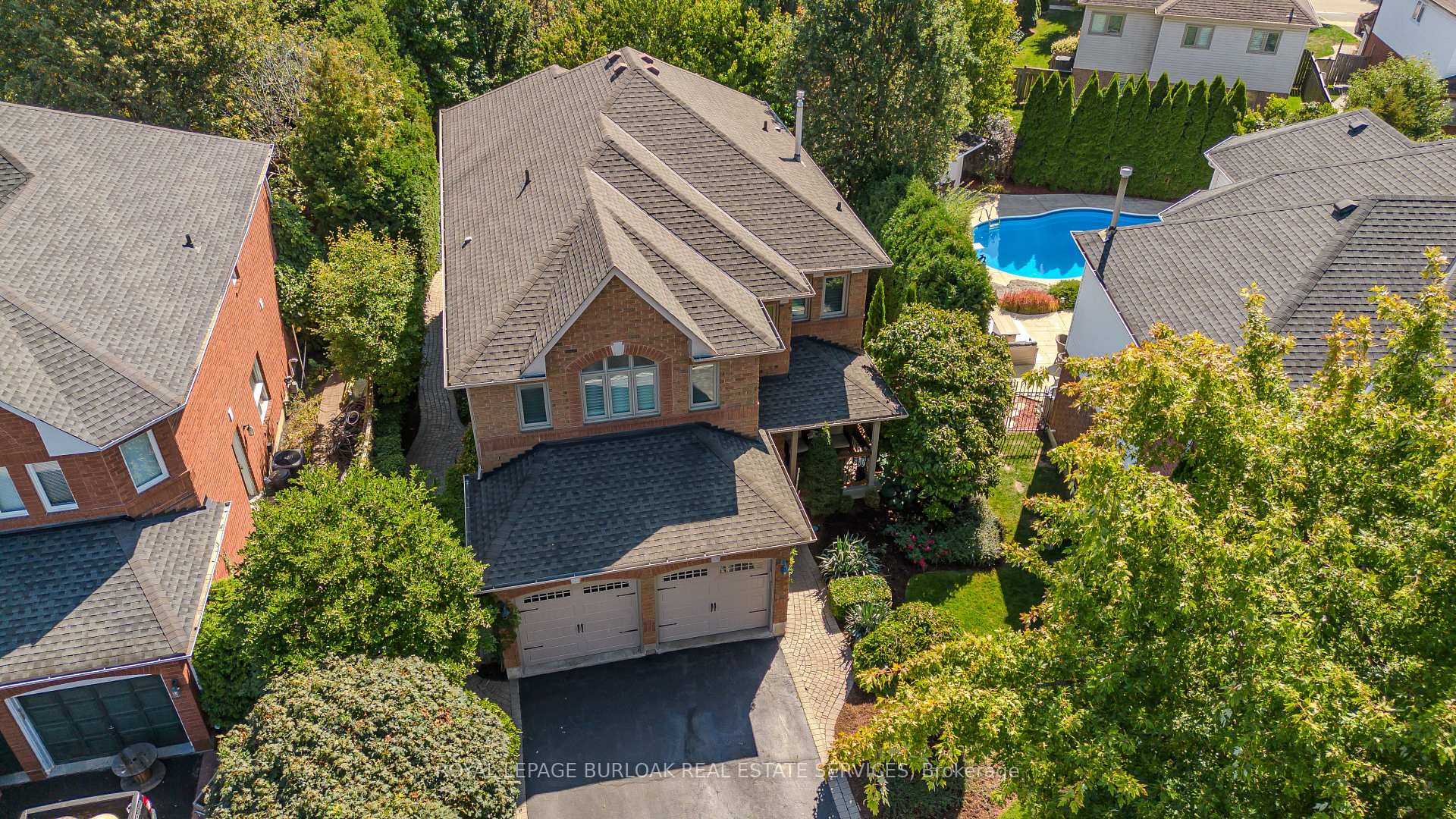 Photo 27 of 16 Arnhem Court, Hamilton, Waterdown — HOMEH