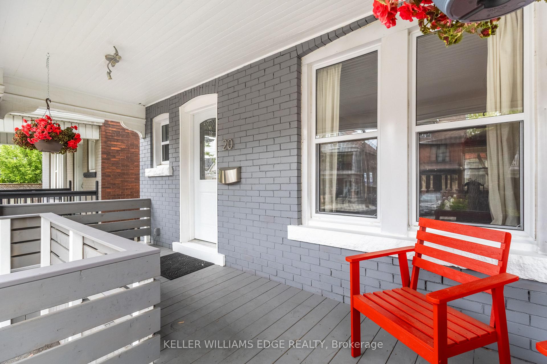 Photo 4 of 20 Barnesdale Avenue N, Hamilton, Stripley — HOMEH