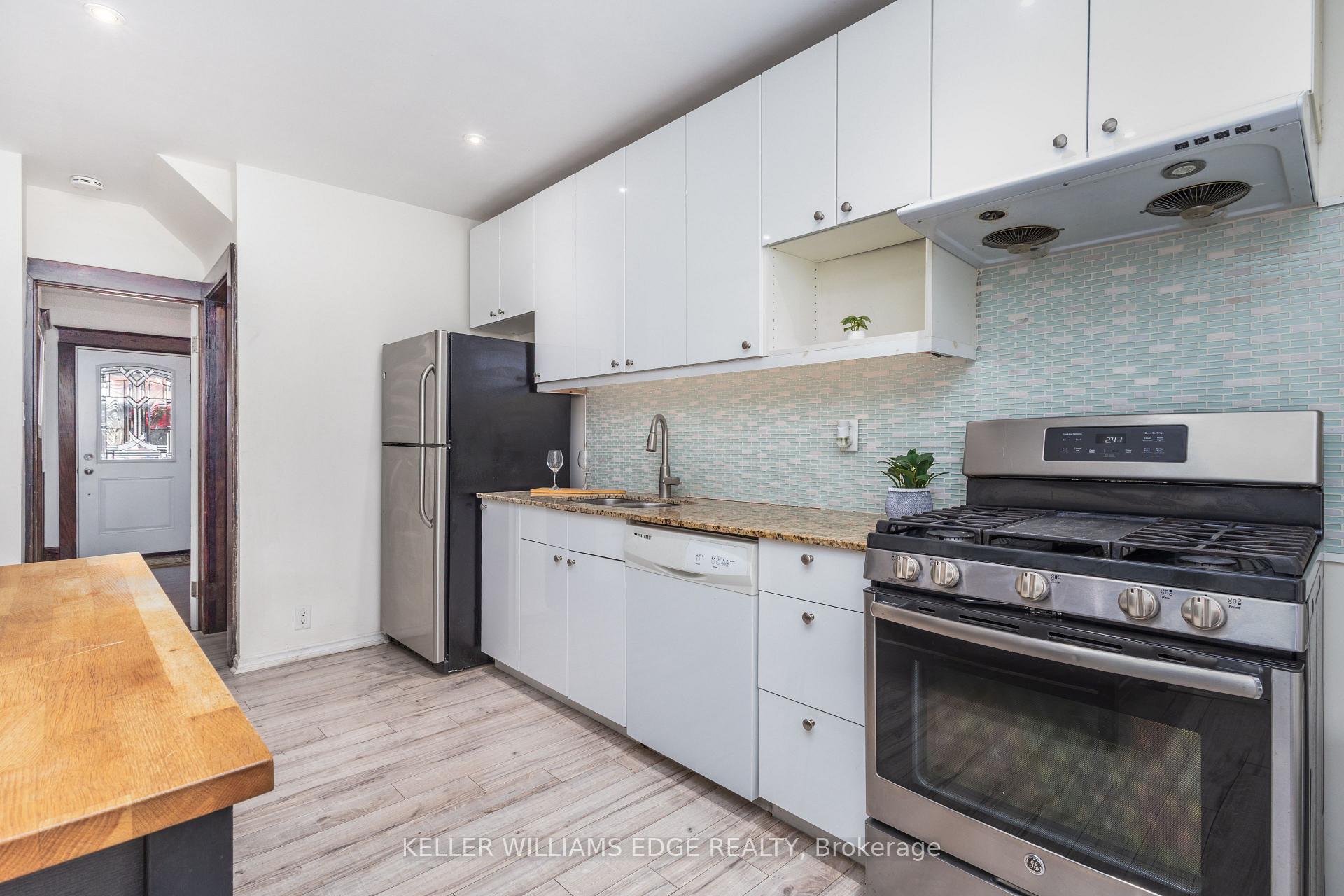 Photo 3 of 20 Barnesdale Avenue N, Hamilton, Stripley — HOMEH