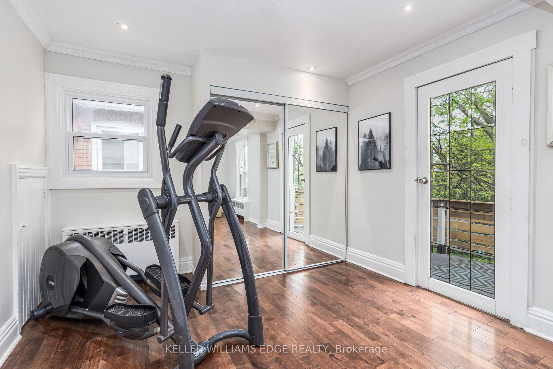Photo 12 of 20 Barnesdale Avenue N, Hamilton, Stripley — HOMEH