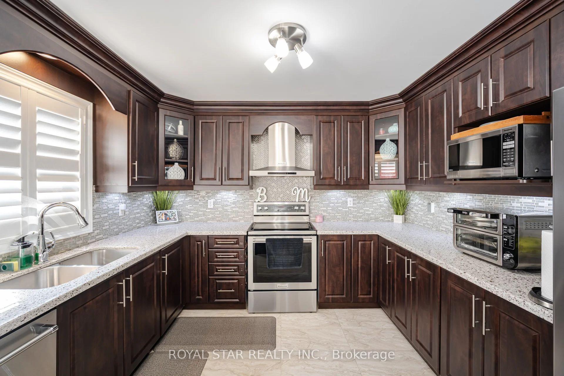 Photo 15 of 144 Barleyfield Road, Brampton, Sandringham-Wellington — HOMEH