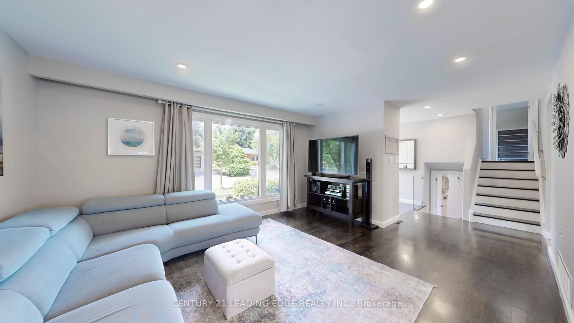 Photo 5 of 29 Sir Caradoc Place, Markham, Markham Village — HOMEH