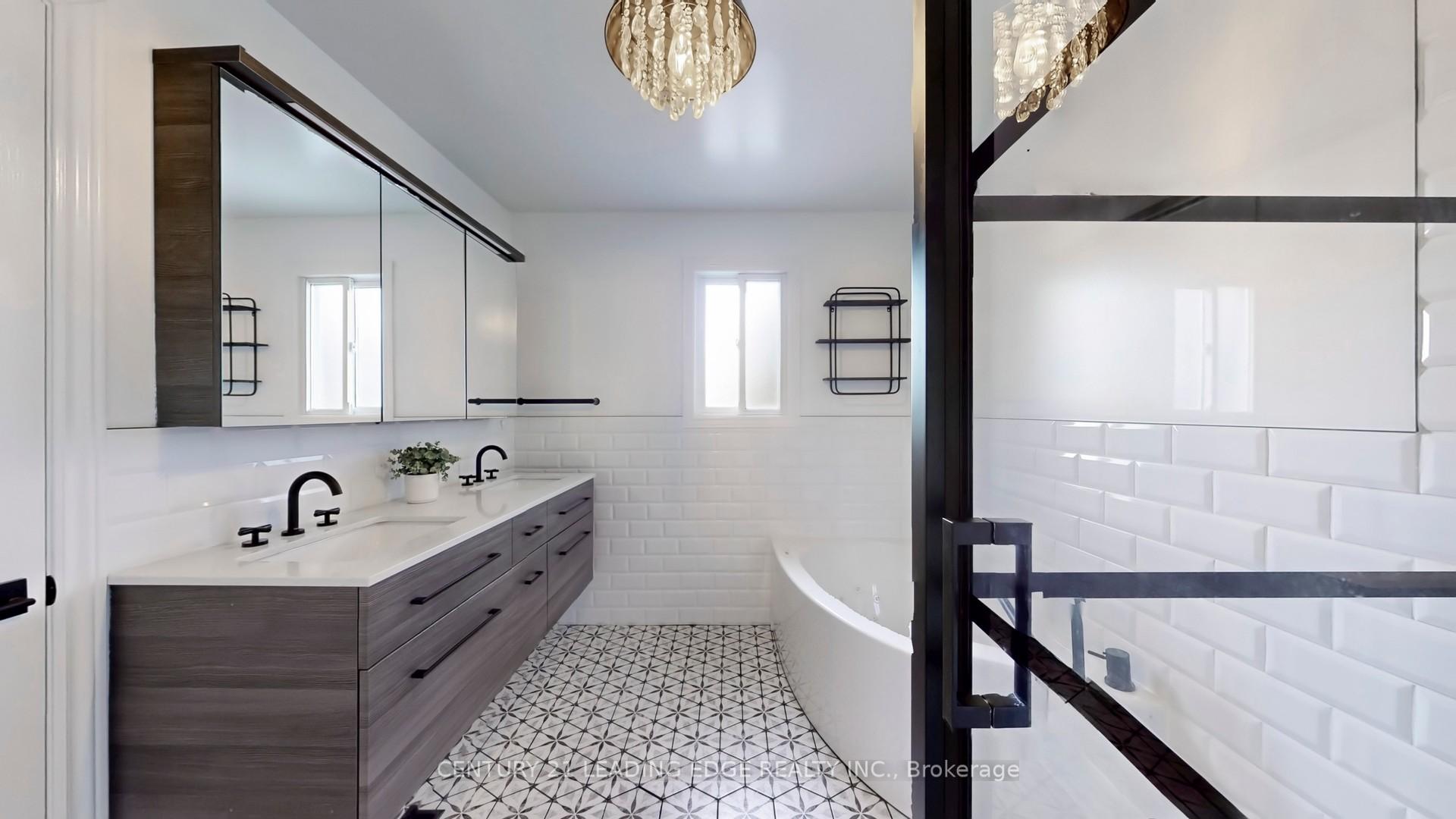 Photo 29 of 29 Sir Caradoc Place, Markham, Markham Village — HOMEH
