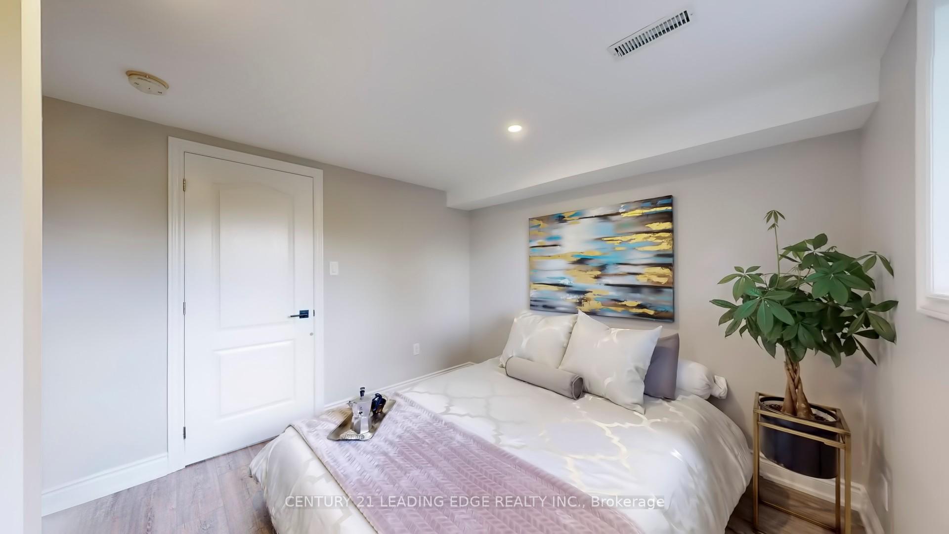 Photo 36 of 29 Sir Caradoc Place, Markham, Markham Village — HOMEH