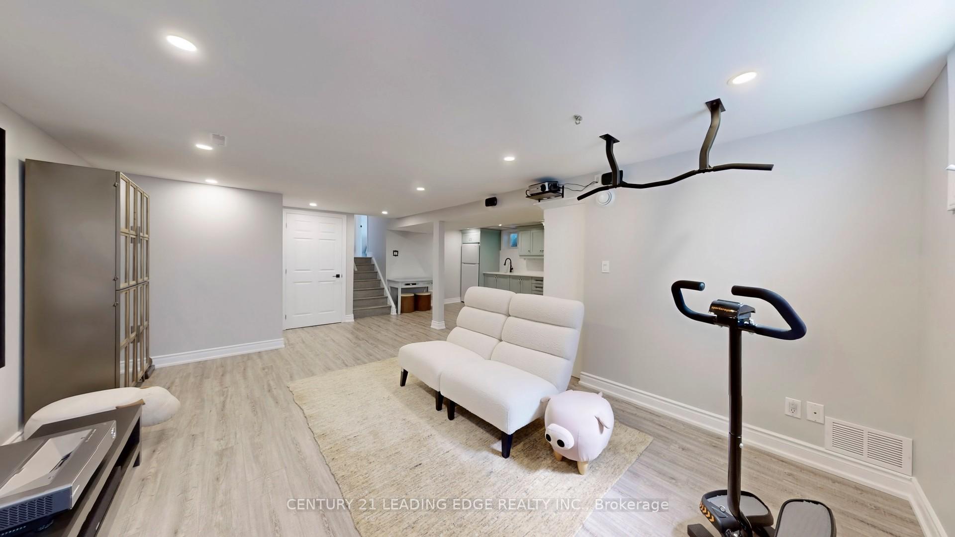 Photo 42 of 29 Sir Caradoc Place, Markham, Markham Village — HOMEH