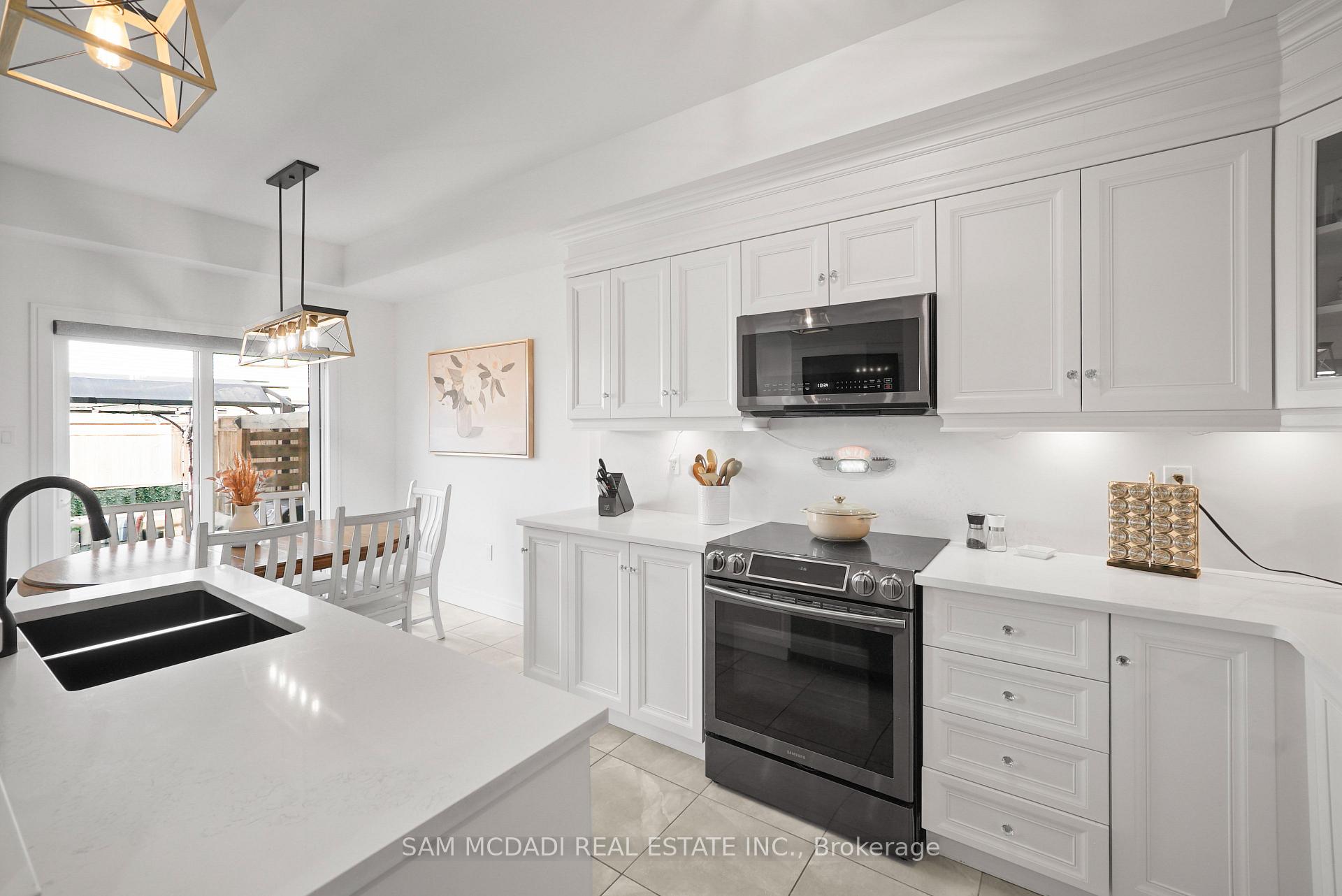 Photo 21 of 18 Beau Chatel Lane, Grimsby, Grimsby Beach — HOMEH