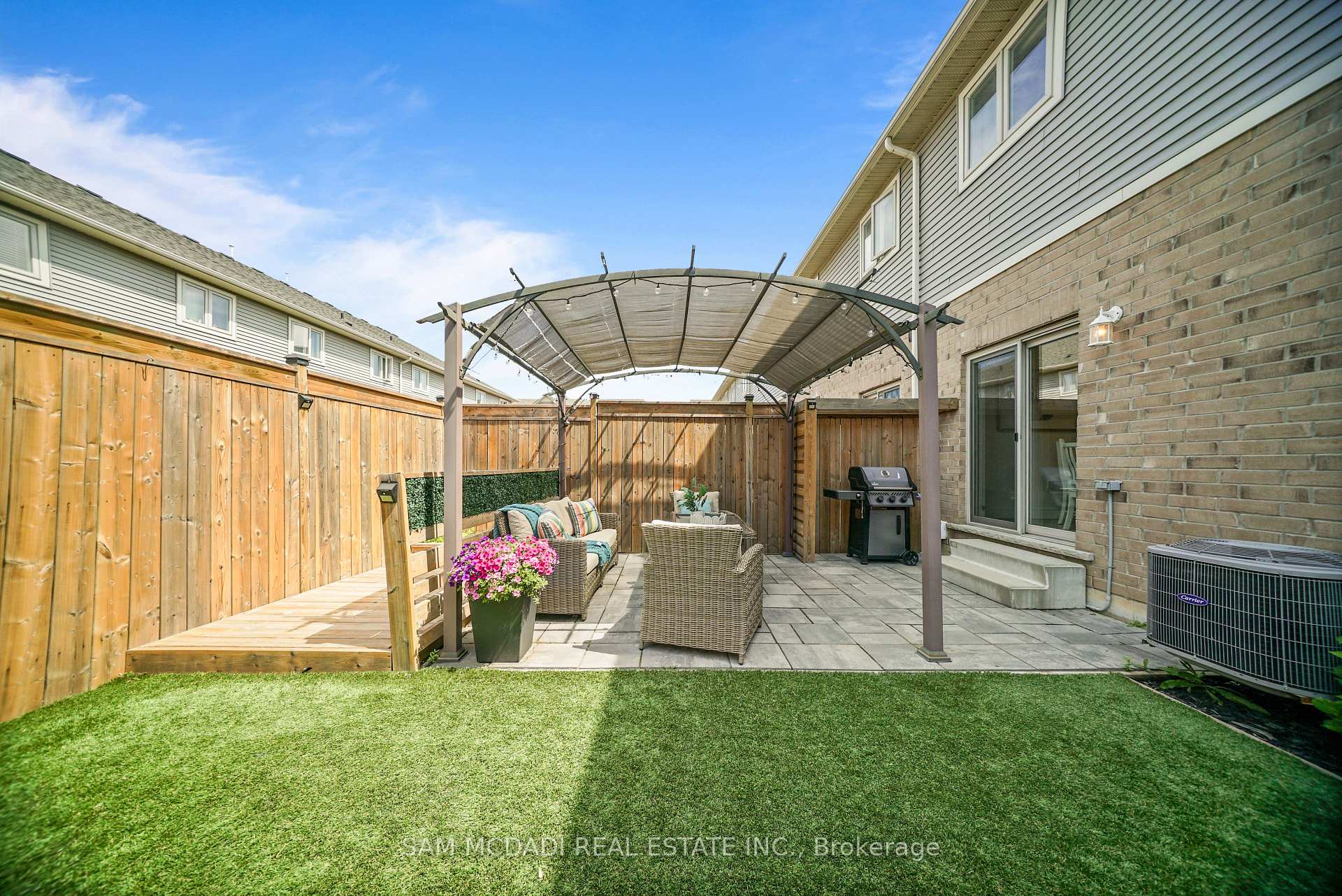 Photo 40 of 18 Beau Chatel Lane, Grimsby, Grimsby Beach — HOMEH