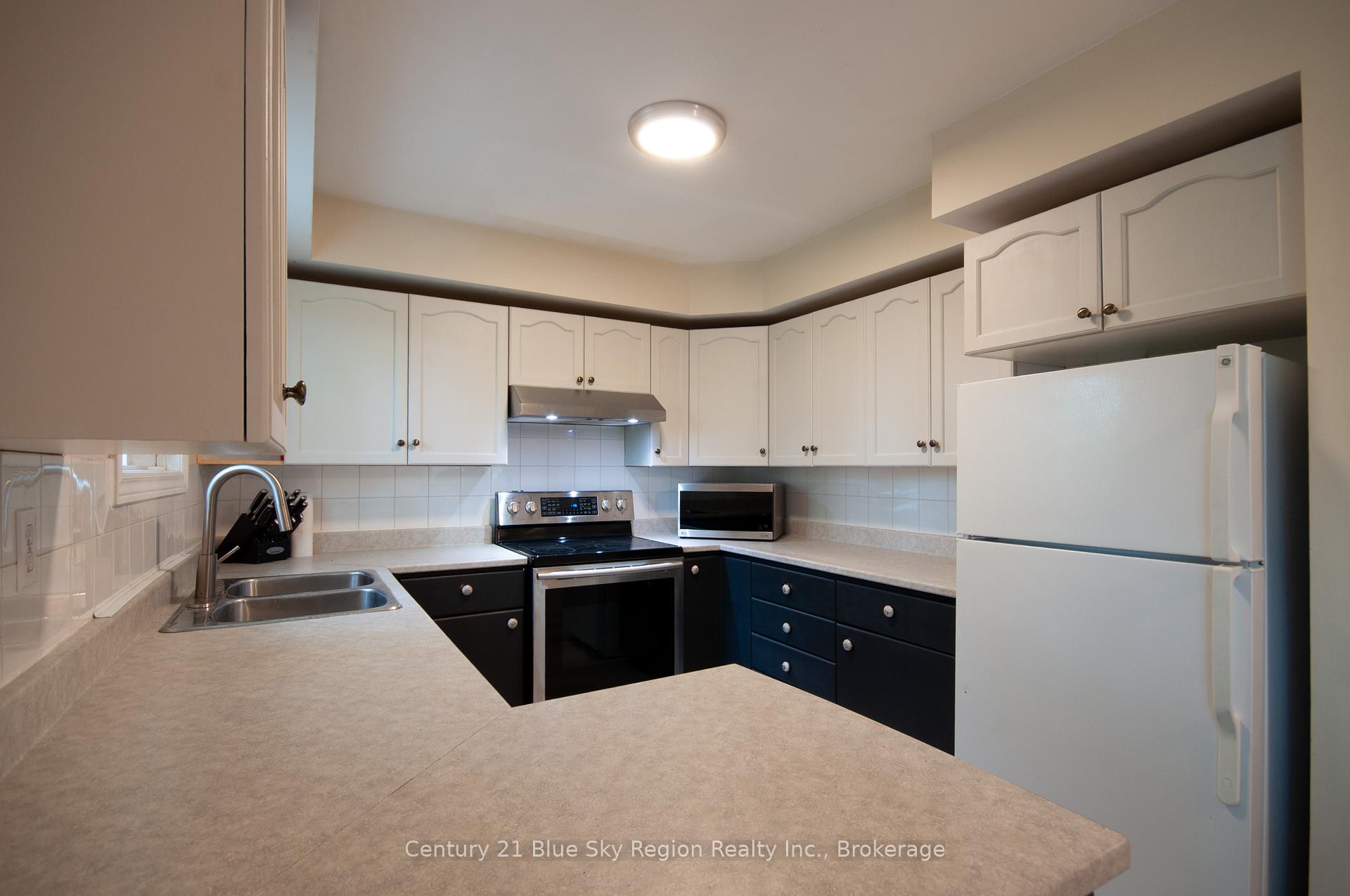 Photo 3 of 425 Tillicum Bay Road, Callander — HOMEH