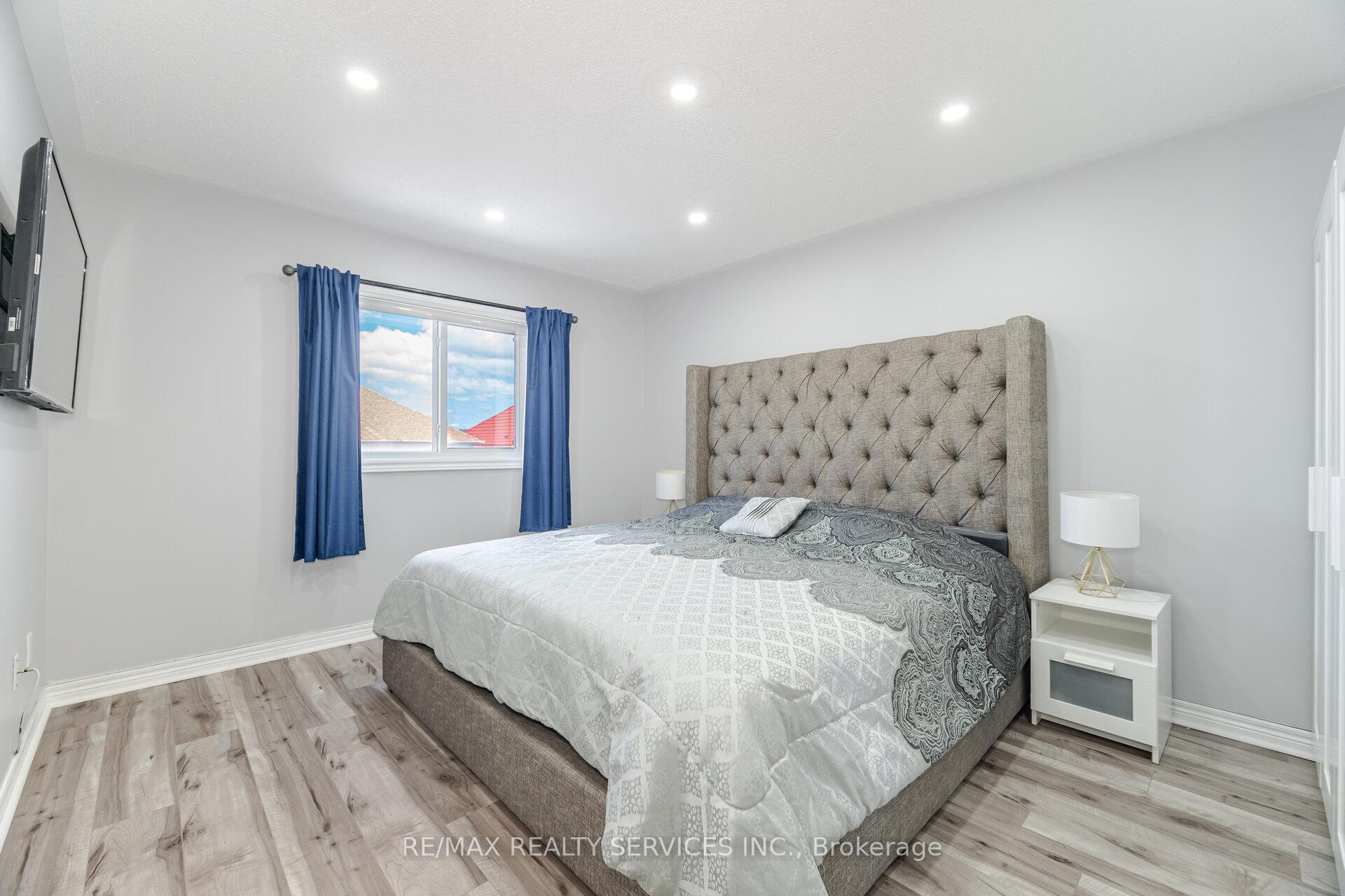 Photo 15 of 10 Martree Crescent, Brampton, Madoc — HOMEH
