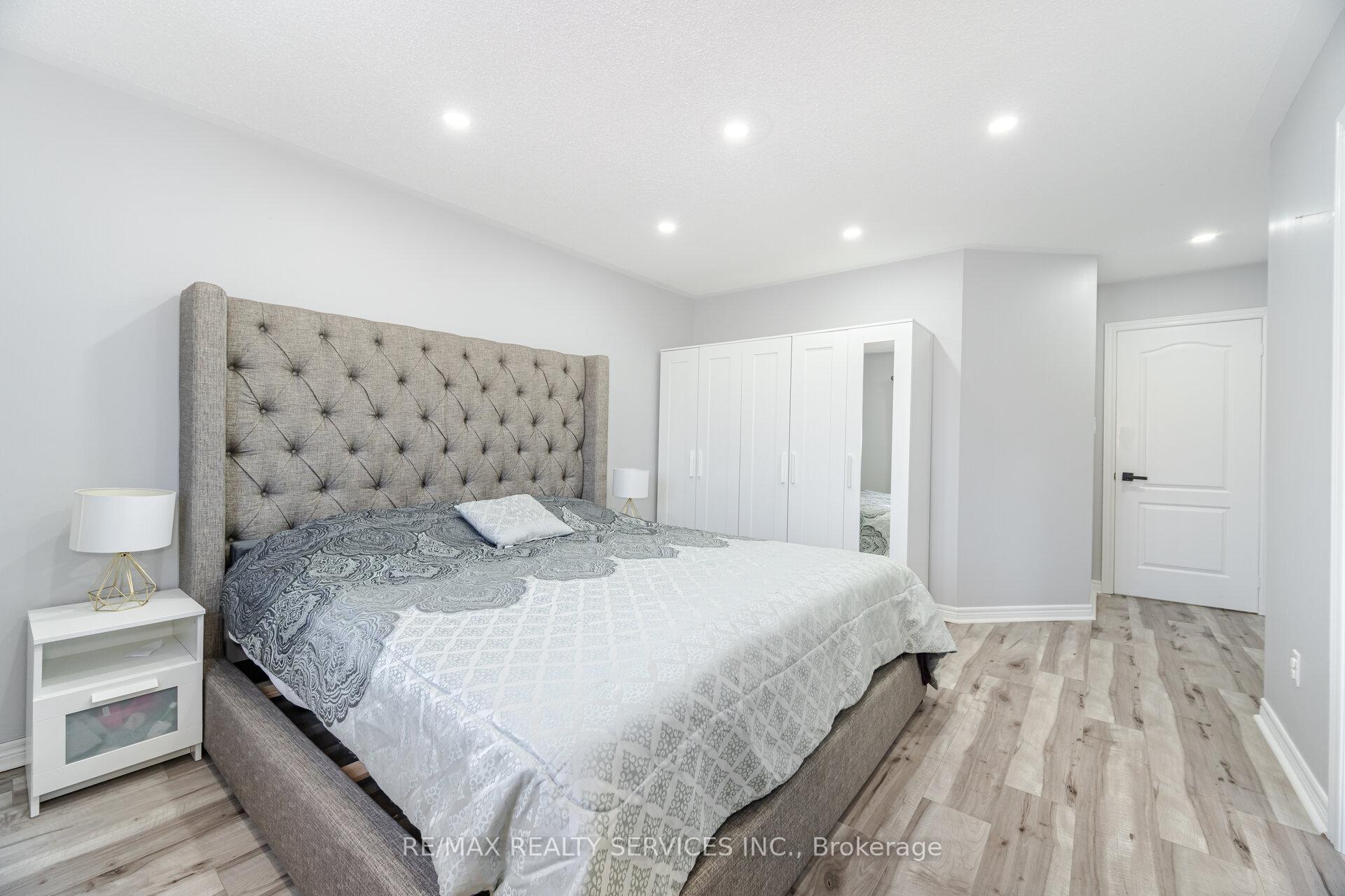 Photo 12 of 10 Martree Crescent, Brampton, Madoc — HOMEH