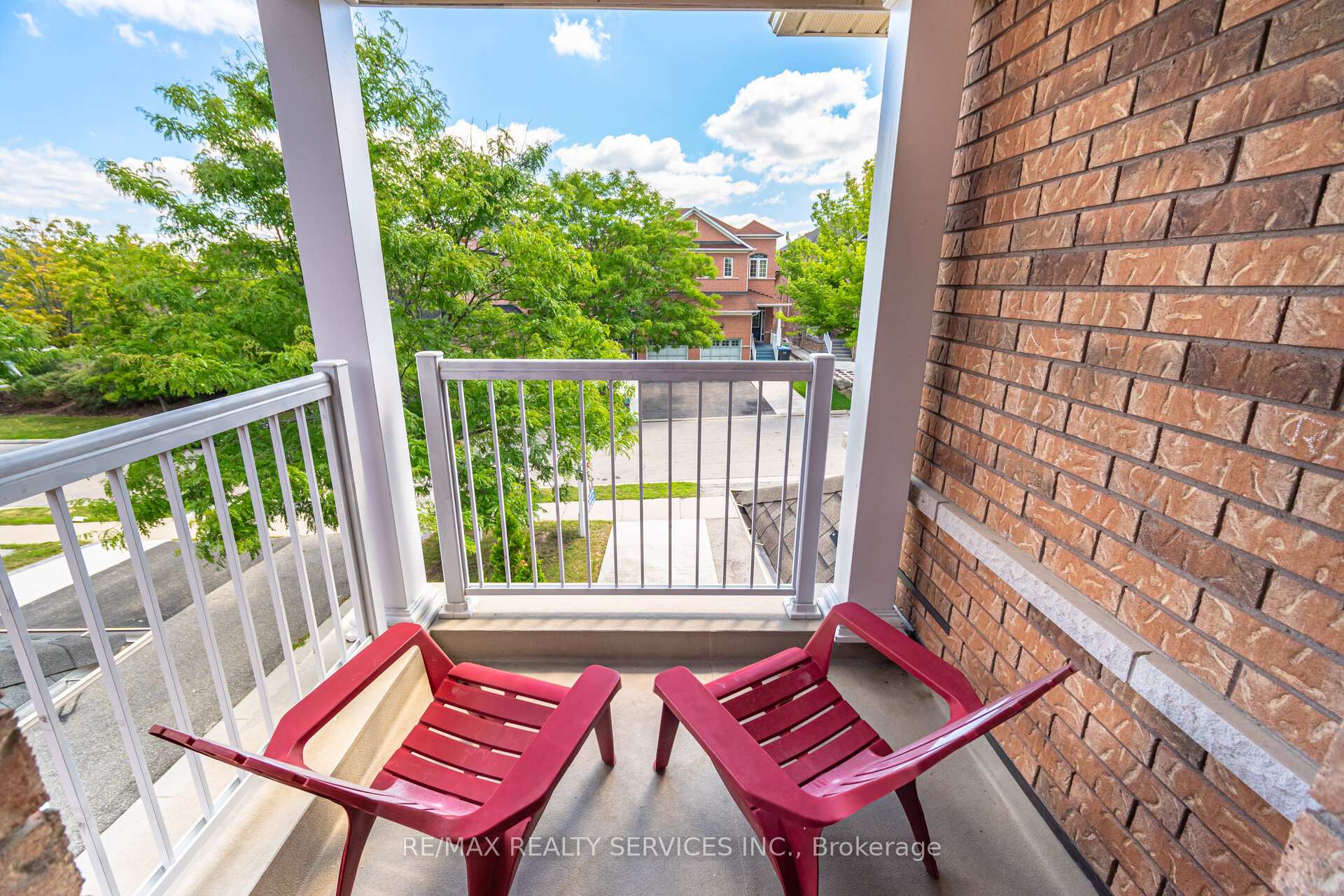Photo 24 of 10 Martree Crescent, Brampton, Madoc — HOMEH