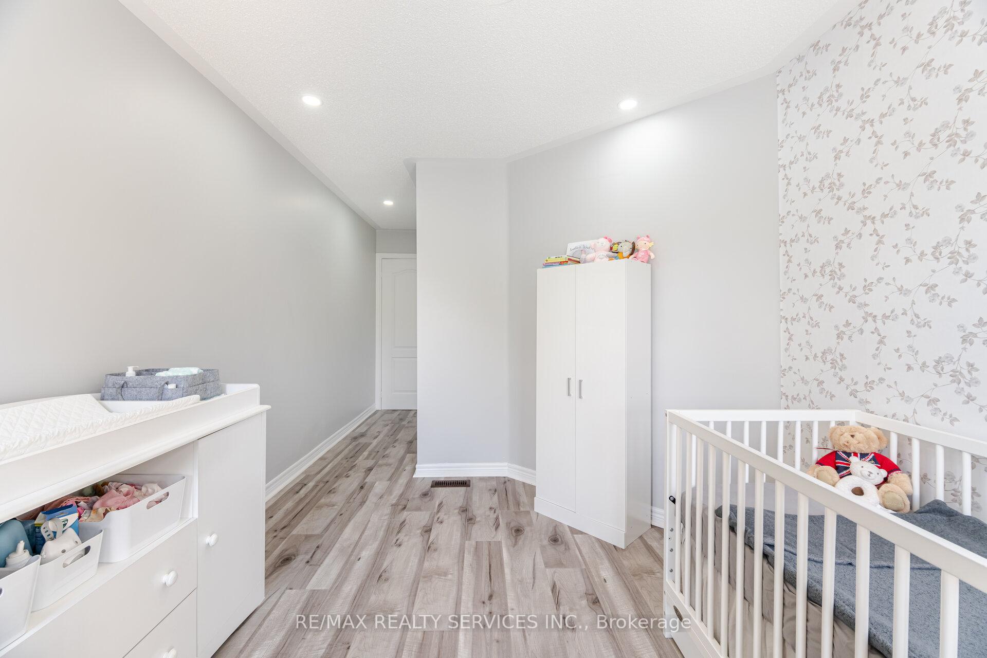 Photo 35 of 10 Martree Crescent, Brampton, Madoc — HOMEH