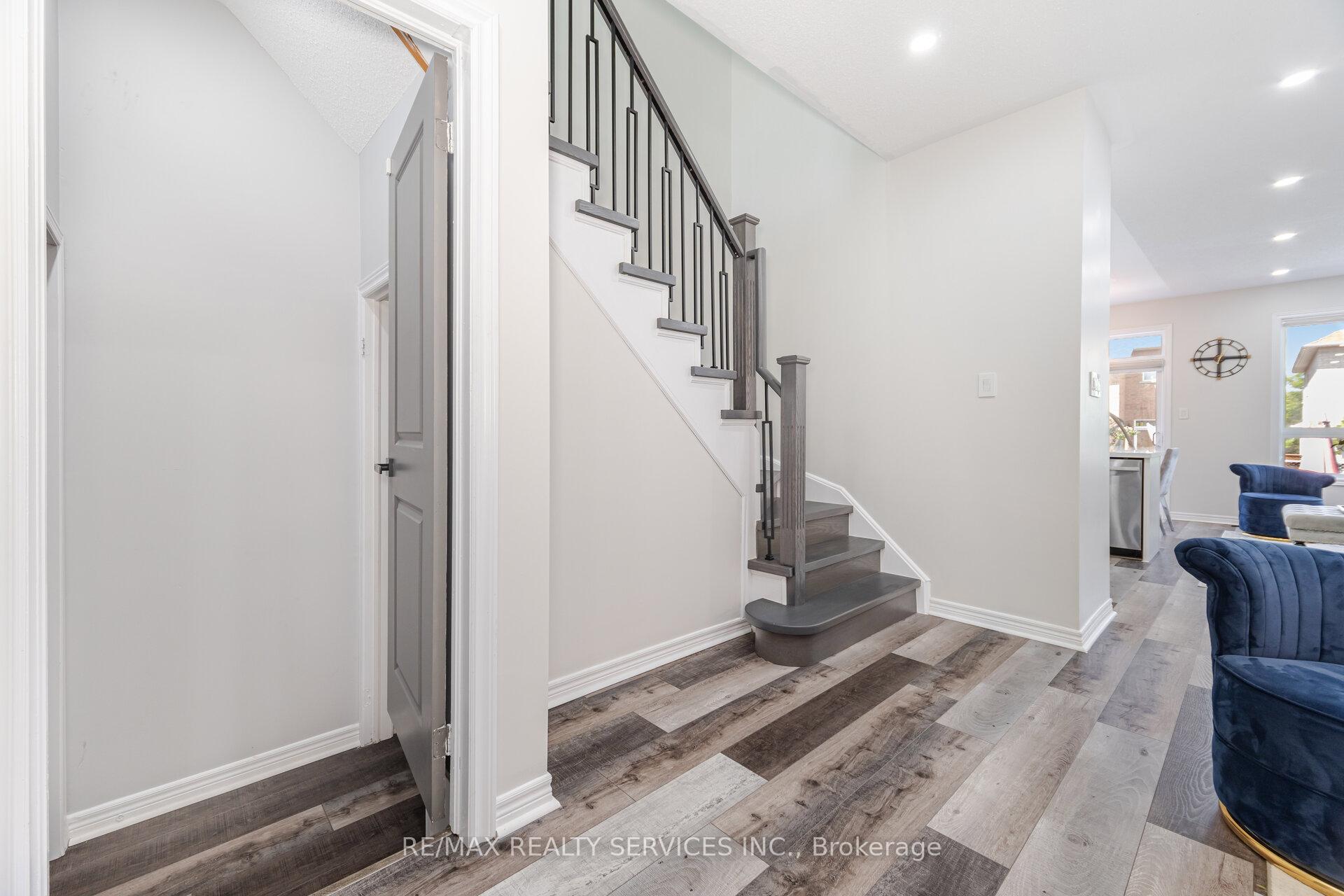 Photo 29 of 10 Martree Crescent, Brampton, Madoc — HOMEH
