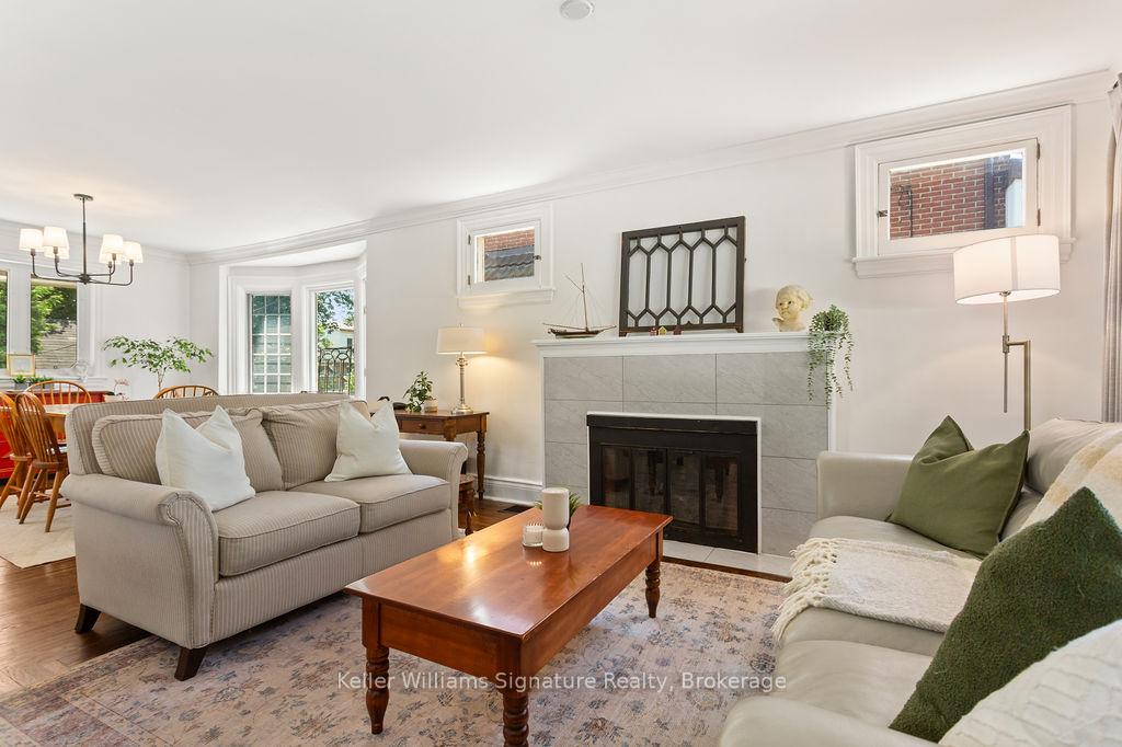 Photo 2 of 89 Kensington Avenue S, Hamilton, Delta — HOMEH
