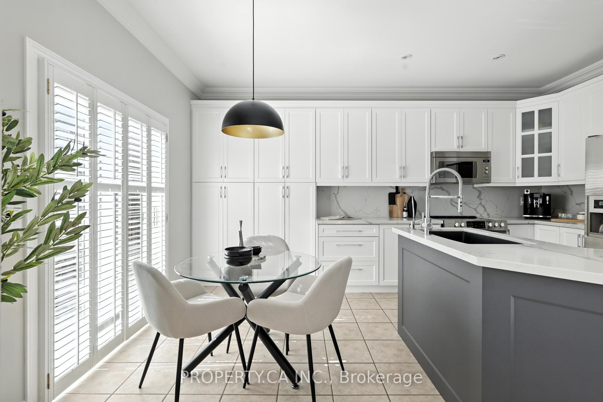 Photo 2 of 150 Derrywood Drive, Vaughan, Patterson — HOMEH