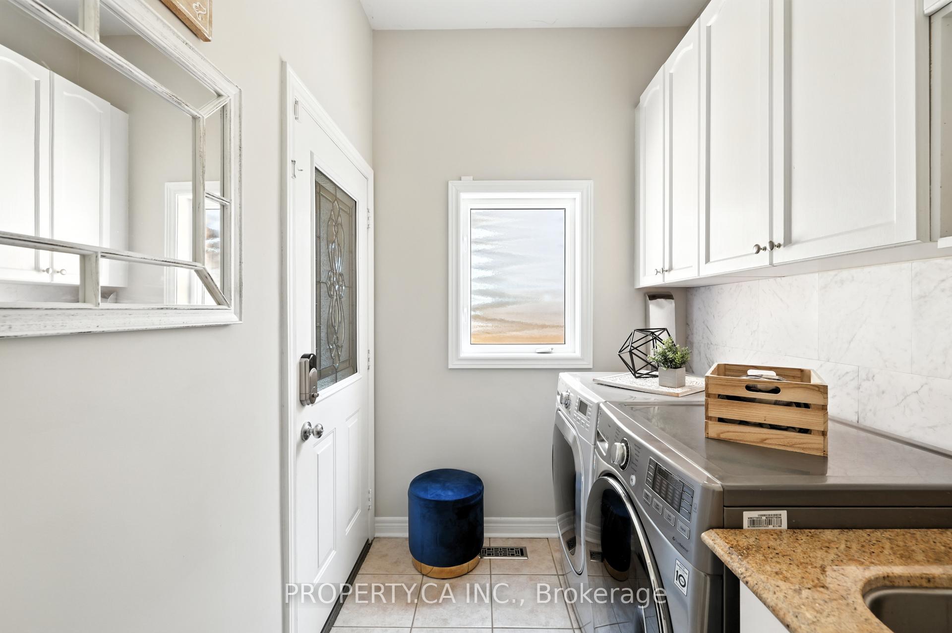 Photo 10 of 150 Derrywood Drive, Vaughan, Patterson — HOMEH