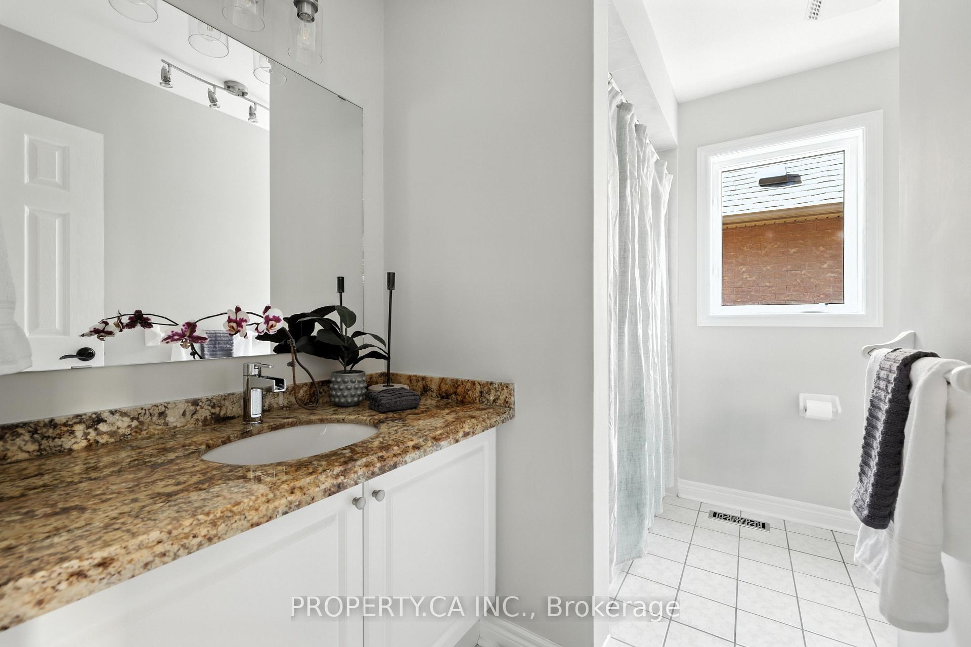 Photo 24 of 150 Derrywood Drive, Vaughan, Patterson — HOMEH