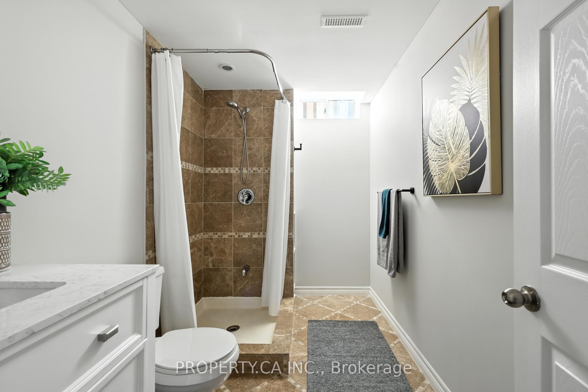 Photo 23 of 150 Derrywood Drive, Vaughan, Patterson — HOMEH