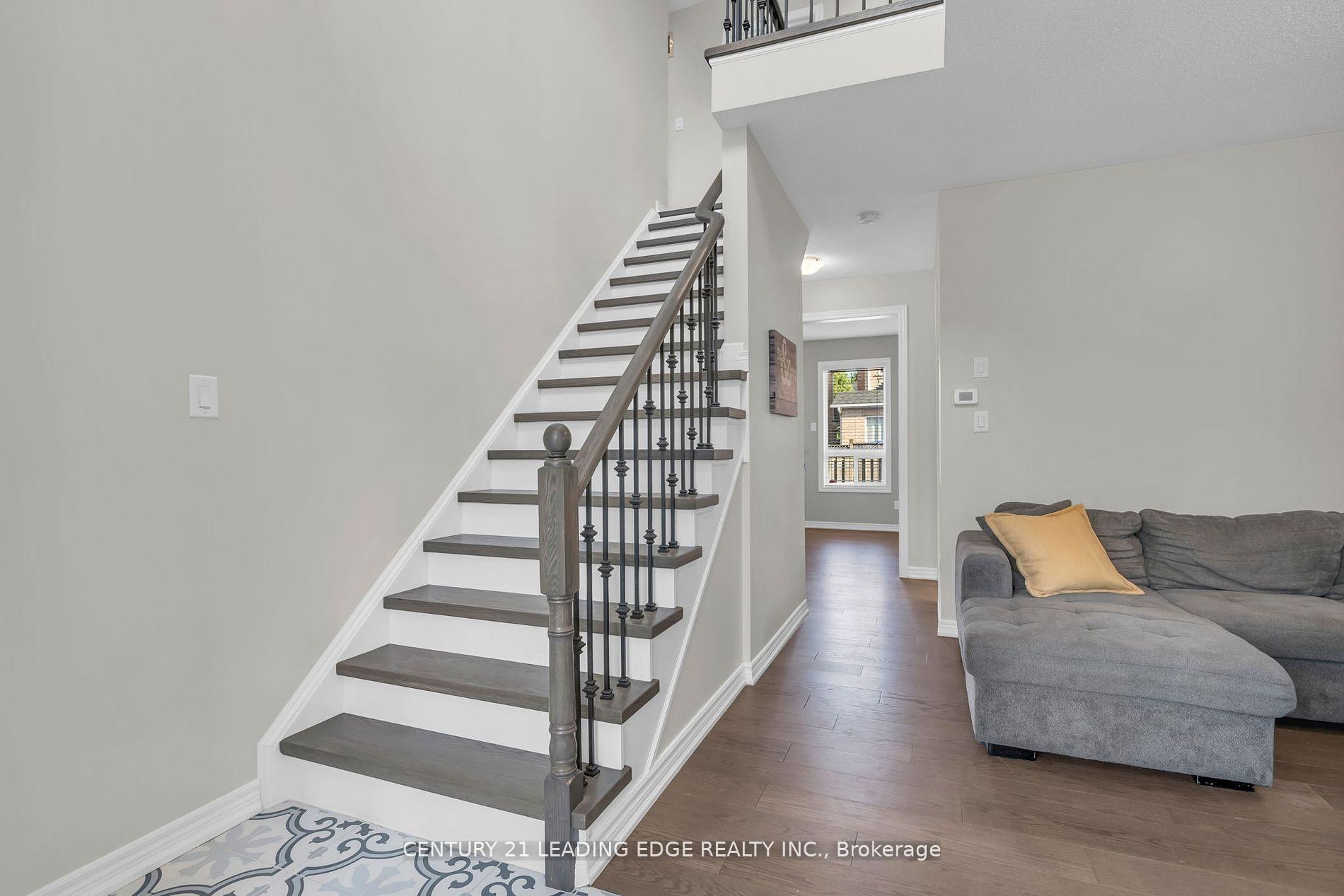 Photo 7 of 288 Kirkvalley Crescent, Aurora, Bayview Wellington — HOMEH