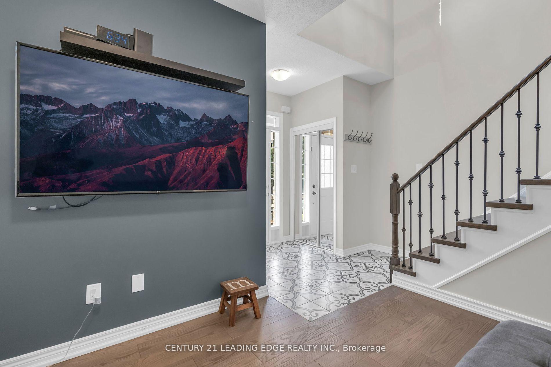 Photo 10 of 288 Kirkvalley Crescent, Aurora, Bayview Wellington — HOMEH