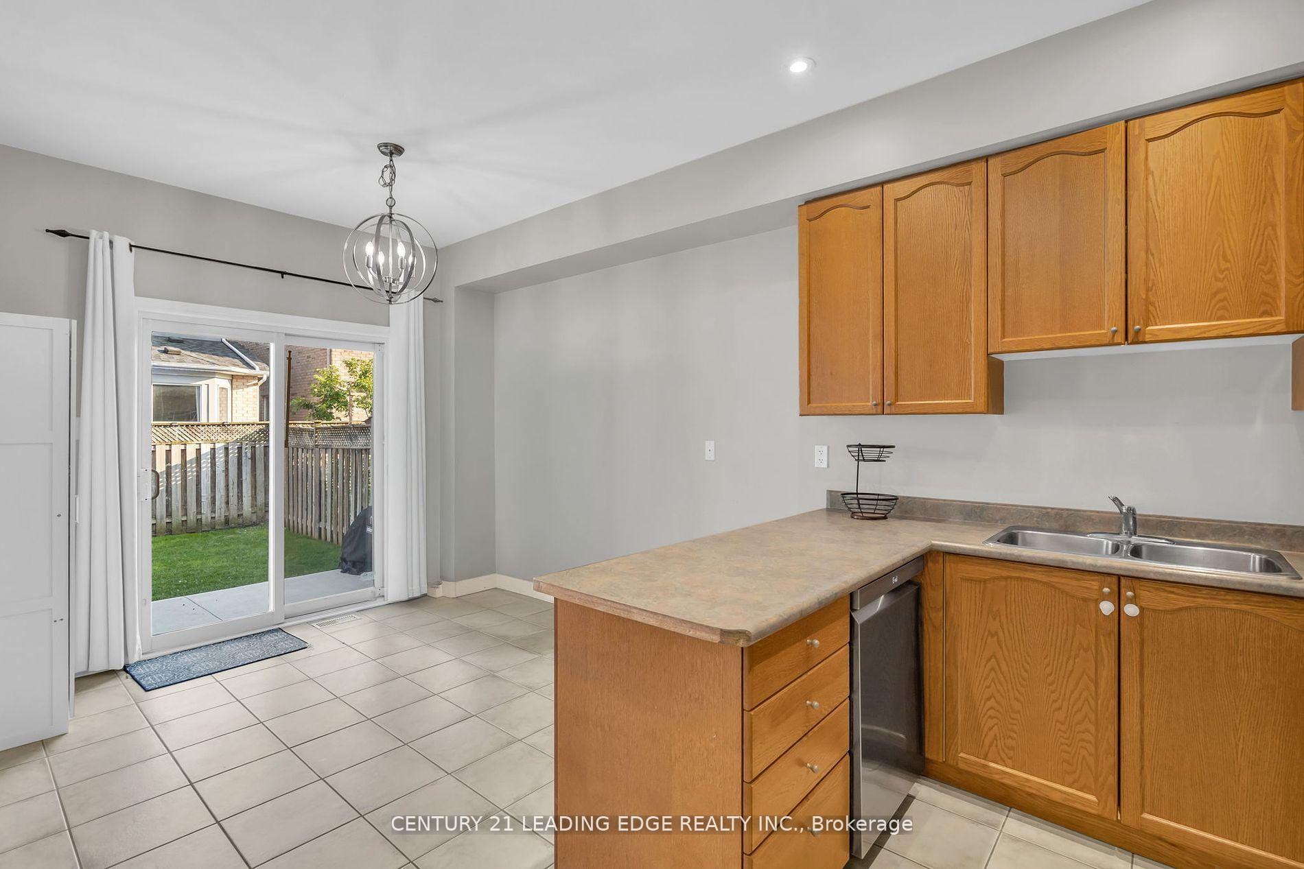Photo 22 of 288 Kirkvalley Crescent, Aurora, Bayview Wellington — HOMEH