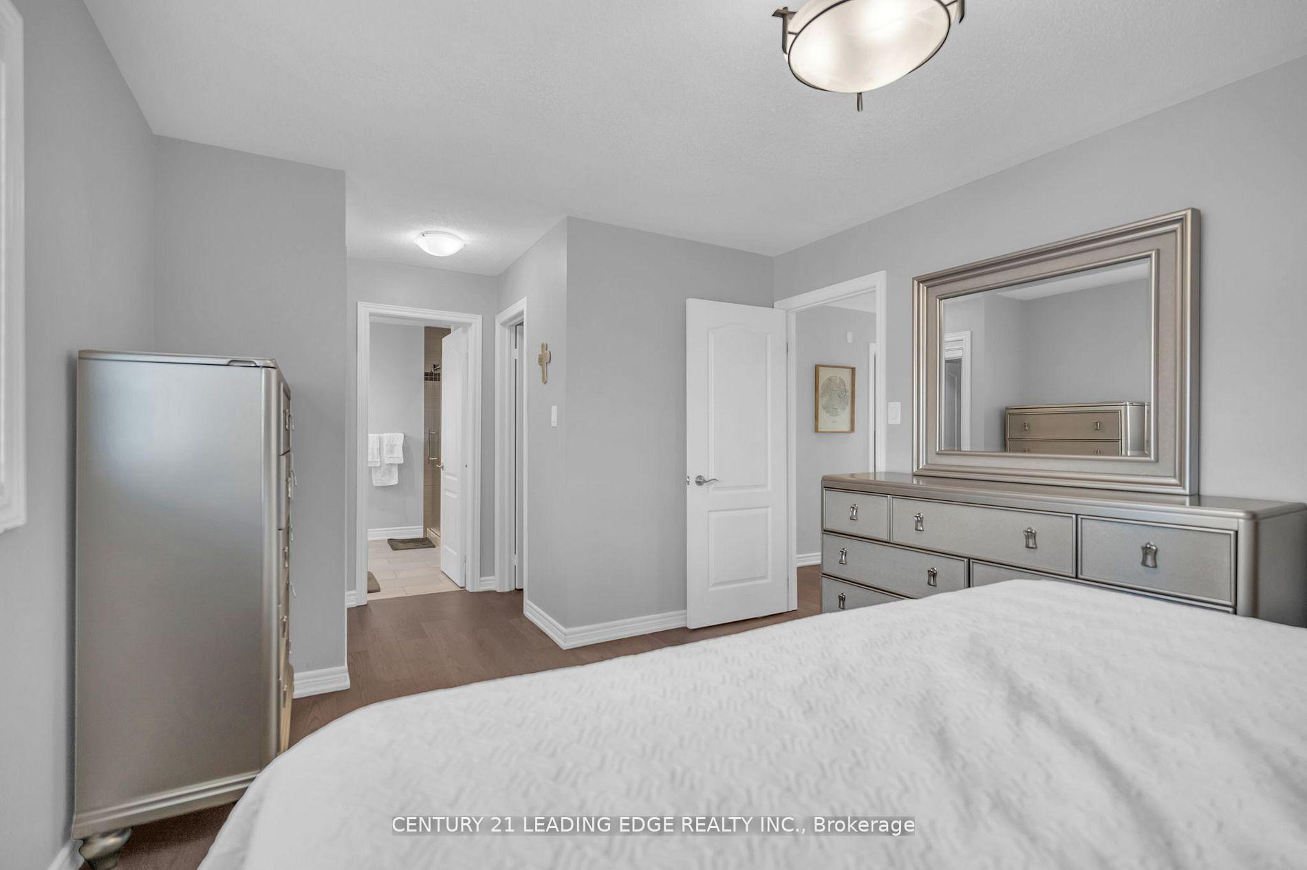 Photo 15 of 288 Kirkvalley Crescent, Aurora, Bayview Wellington — HOMEH