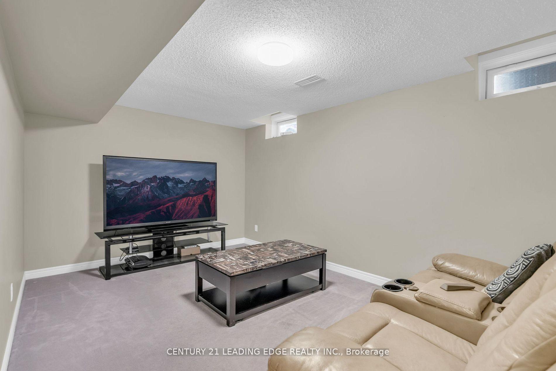 Photo 30 of 288 Kirkvalley Crescent, Aurora, Bayview Wellington — HOMEH