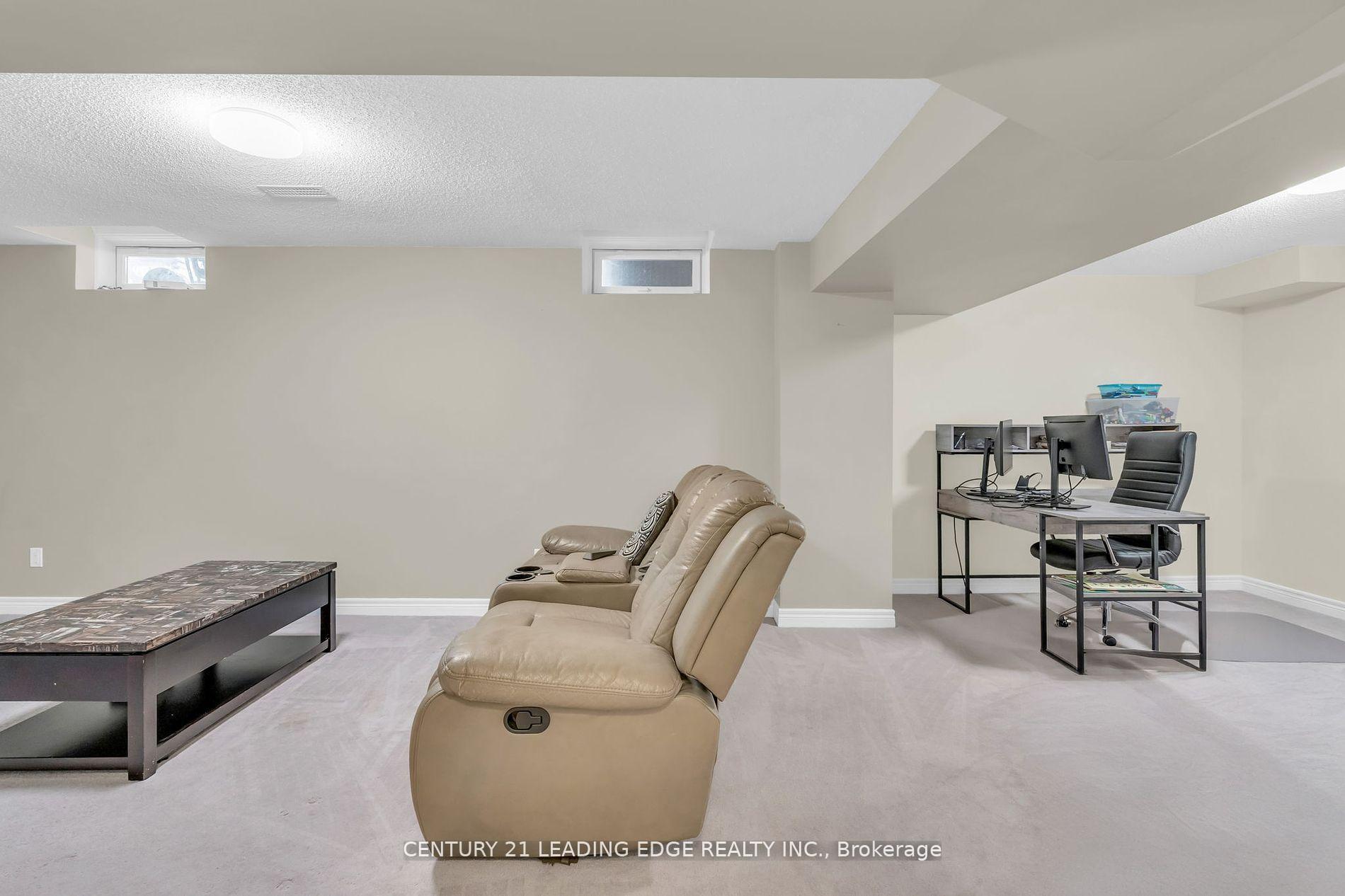 Photo 28 of 288 Kirkvalley Crescent, Aurora, Bayview Wellington — HOMEH