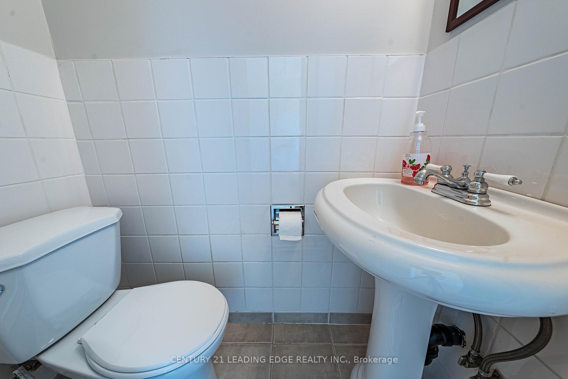 Photo 16 of 2 Lee Gate, Aurora, Aurora Highlands — HOMEH