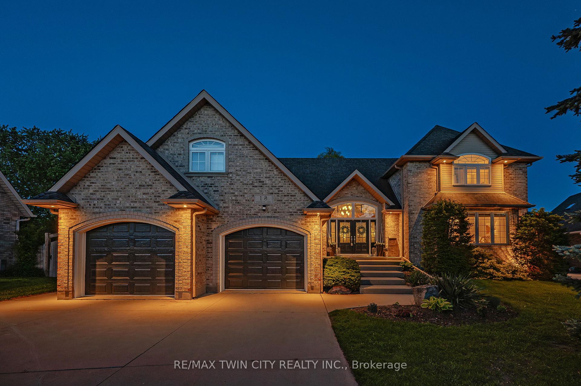 Front of 18 Weberlyn Crescent