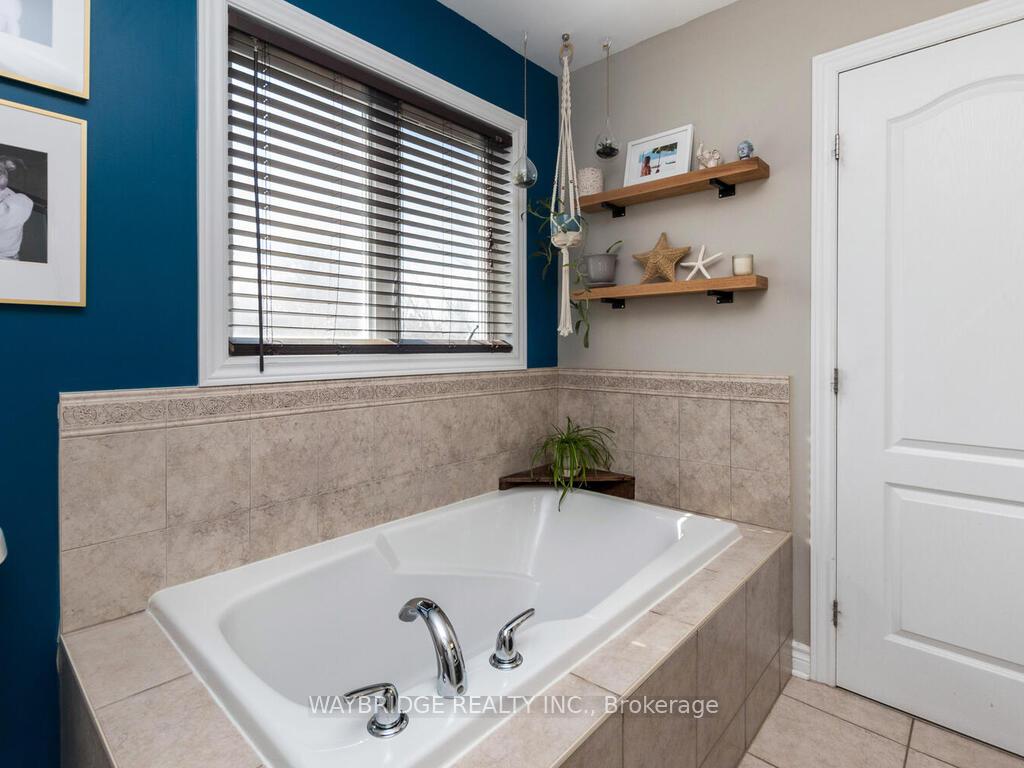 Photo 12 of 279 Tewsley Drive, Ottawa, Riverside South/Gloucester Glen — HOMEH