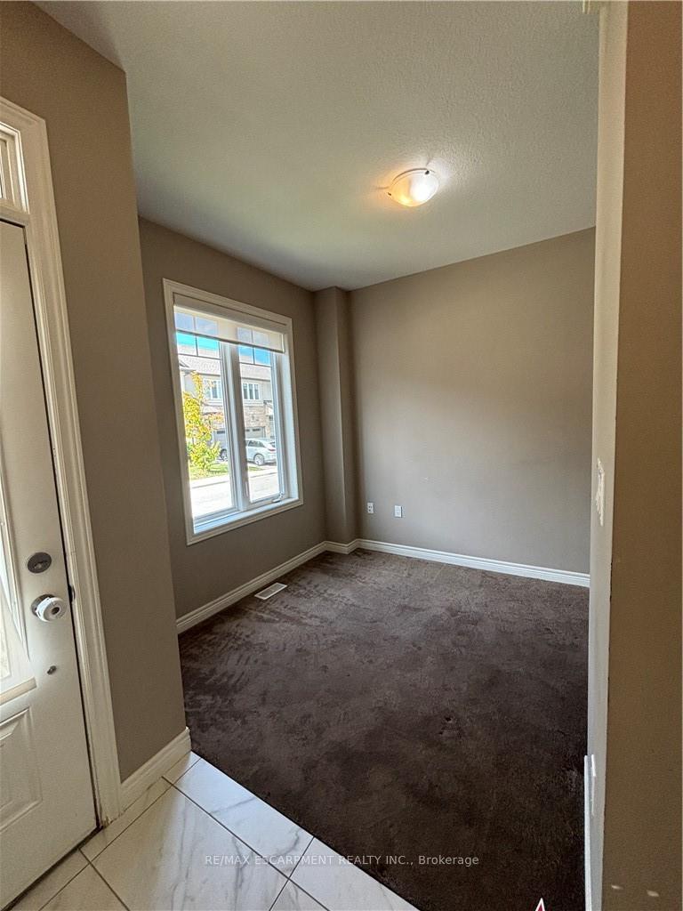 Photo 4 of Unit 43, 120 Vineberg Drive, Hamilton, Allison — HOMEH