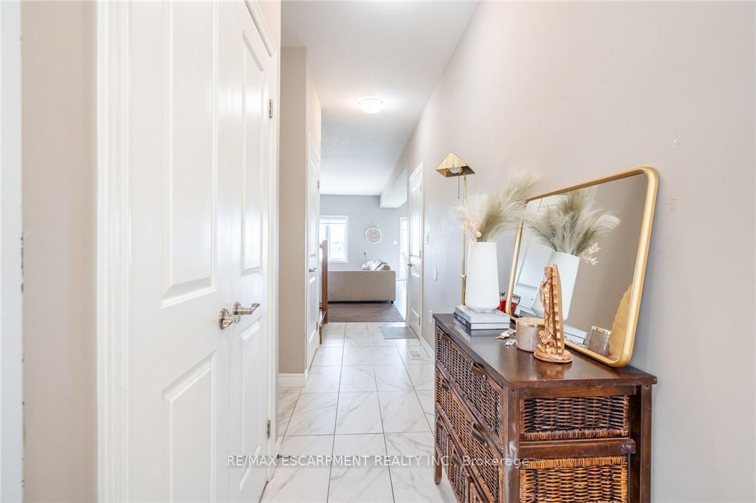 Photo 3 of Unit 43, 120 Vineberg Drive, Hamilton, Allison — HOMEH