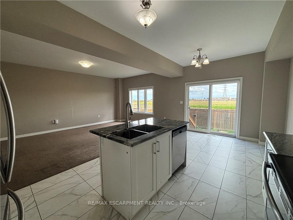 Photo 11 of Unit 43, 120 Vineberg Drive, Hamilton, Allison — HOMEH