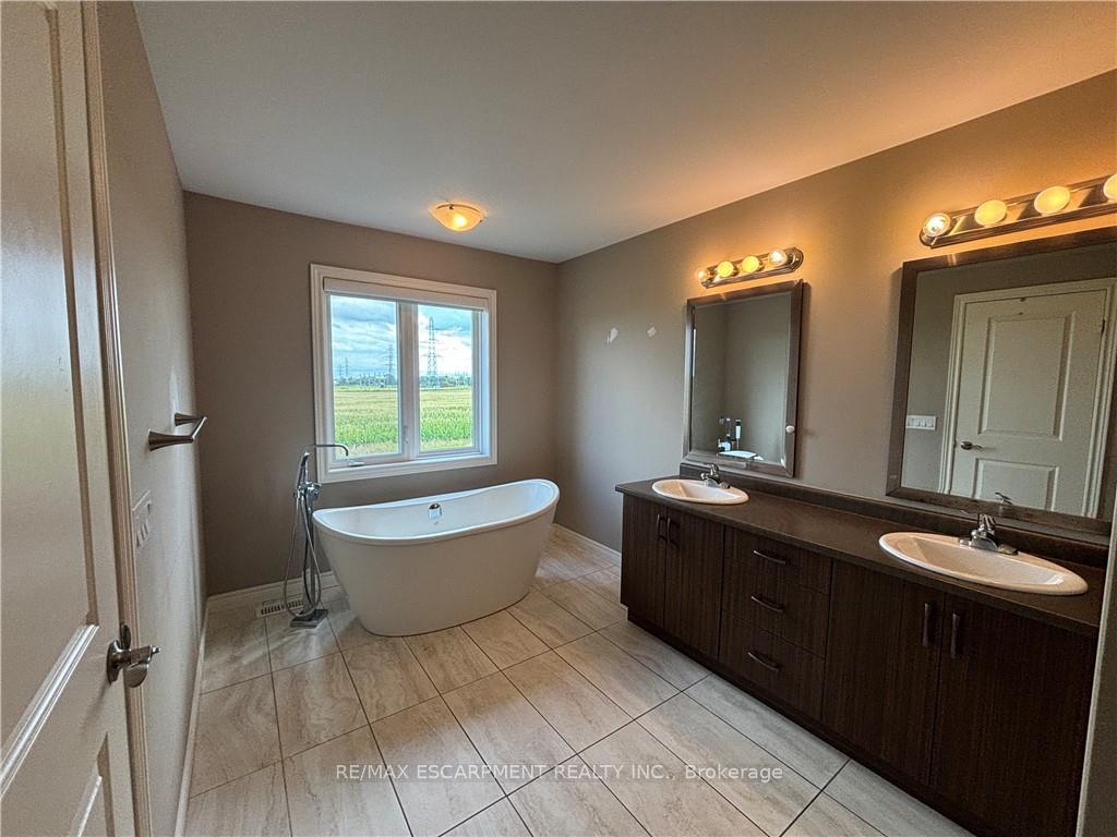 Photo 14 of Unit 43, 120 Vineberg Drive, Hamilton, Allison — HOMEH