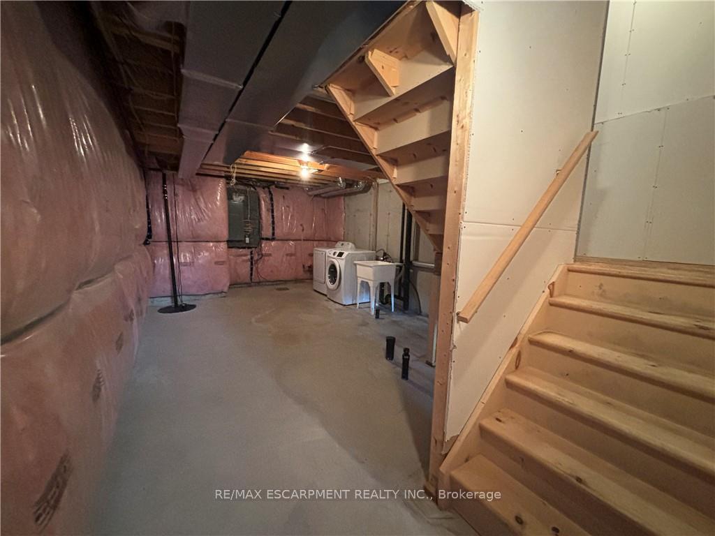 Photo 17 of Unit 43, 120 Vineberg Drive, Hamilton, Allison — HOMEH