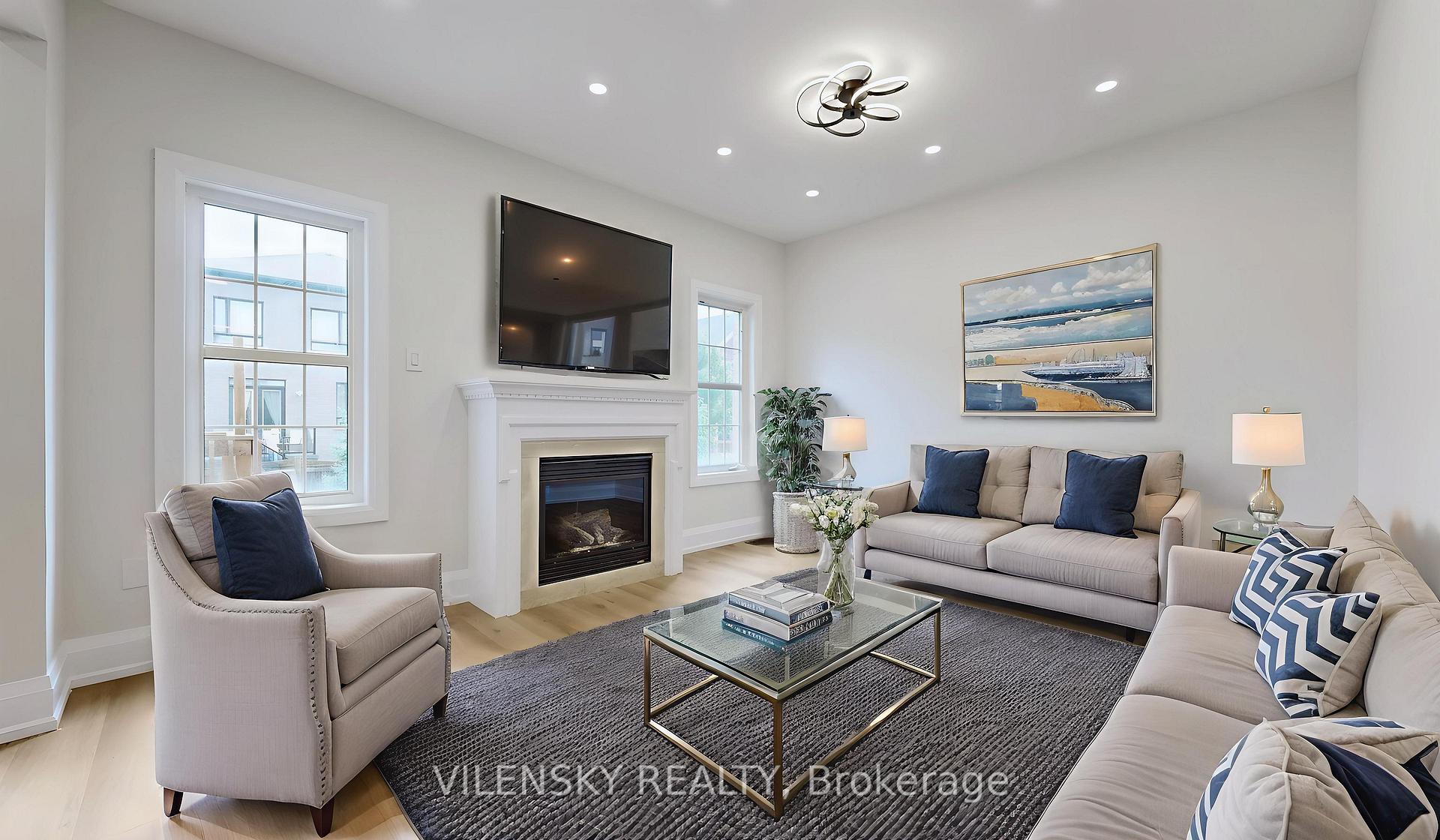 Photo 4 of 255 Queen Filomena Avenue, Vaughan, Patterson — HOMEH