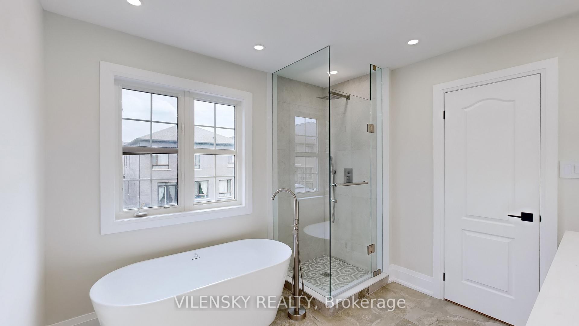 Photo 16 of 255 Queen Filomena Avenue, Vaughan, Patterson — HOMEH