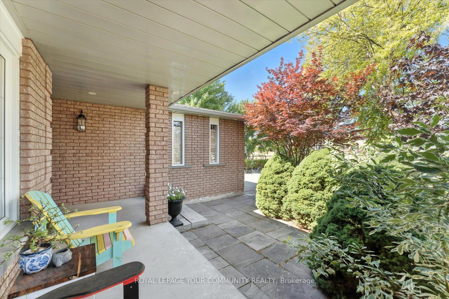 Photo 2 of 196 Mapes Avenue, Vaughan, West Woodbridge — HOMEH