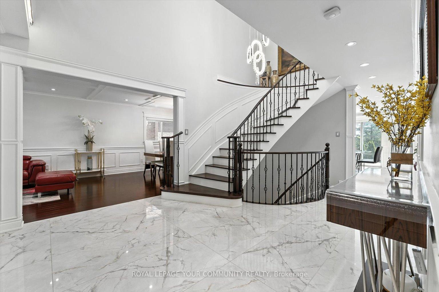 Photo 7 of 196 Mapes Avenue, Vaughan, West Woodbridge — HOMEH