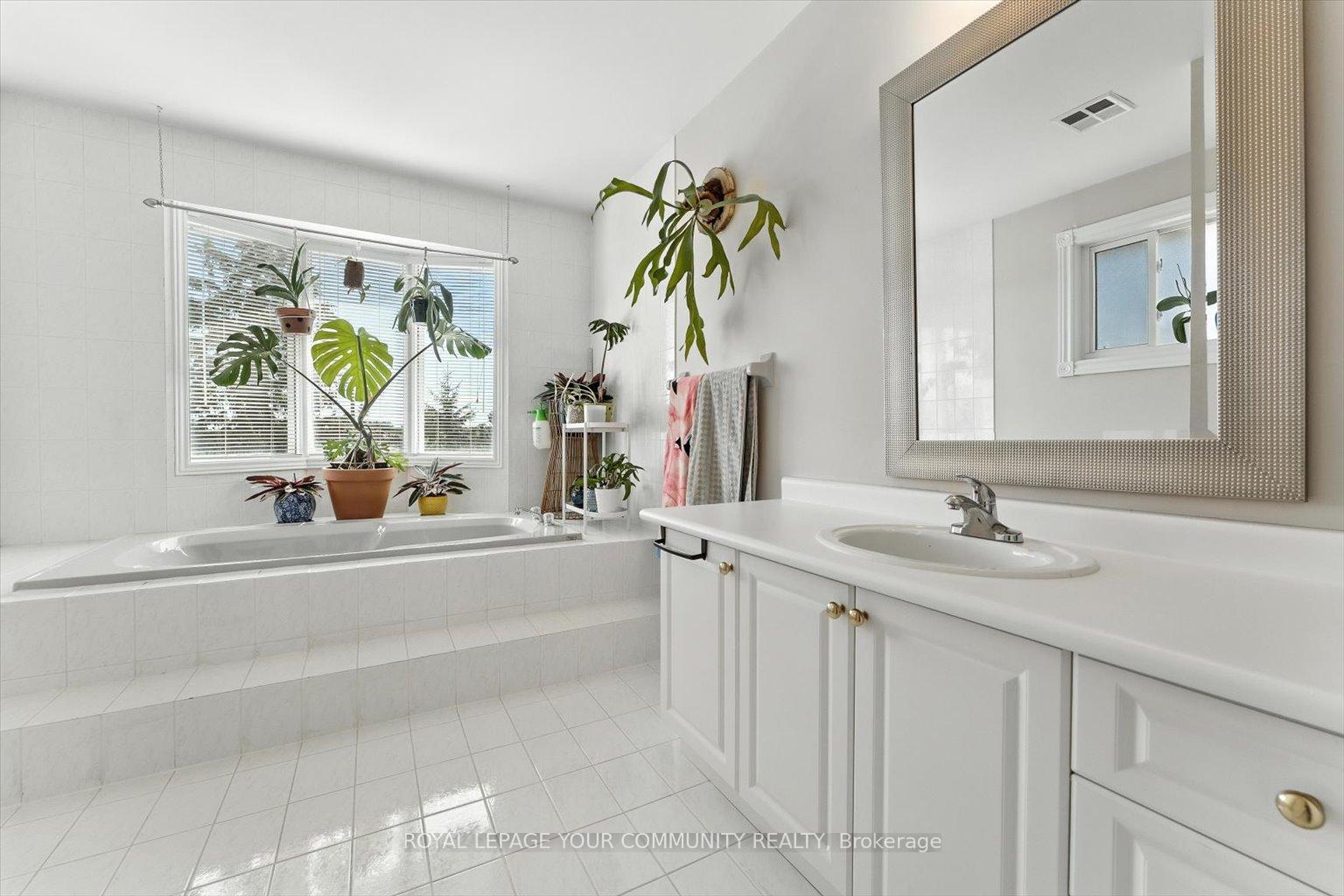 Photo 35 of 196 Mapes Avenue, Vaughan, West Woodbridge — HOMEH