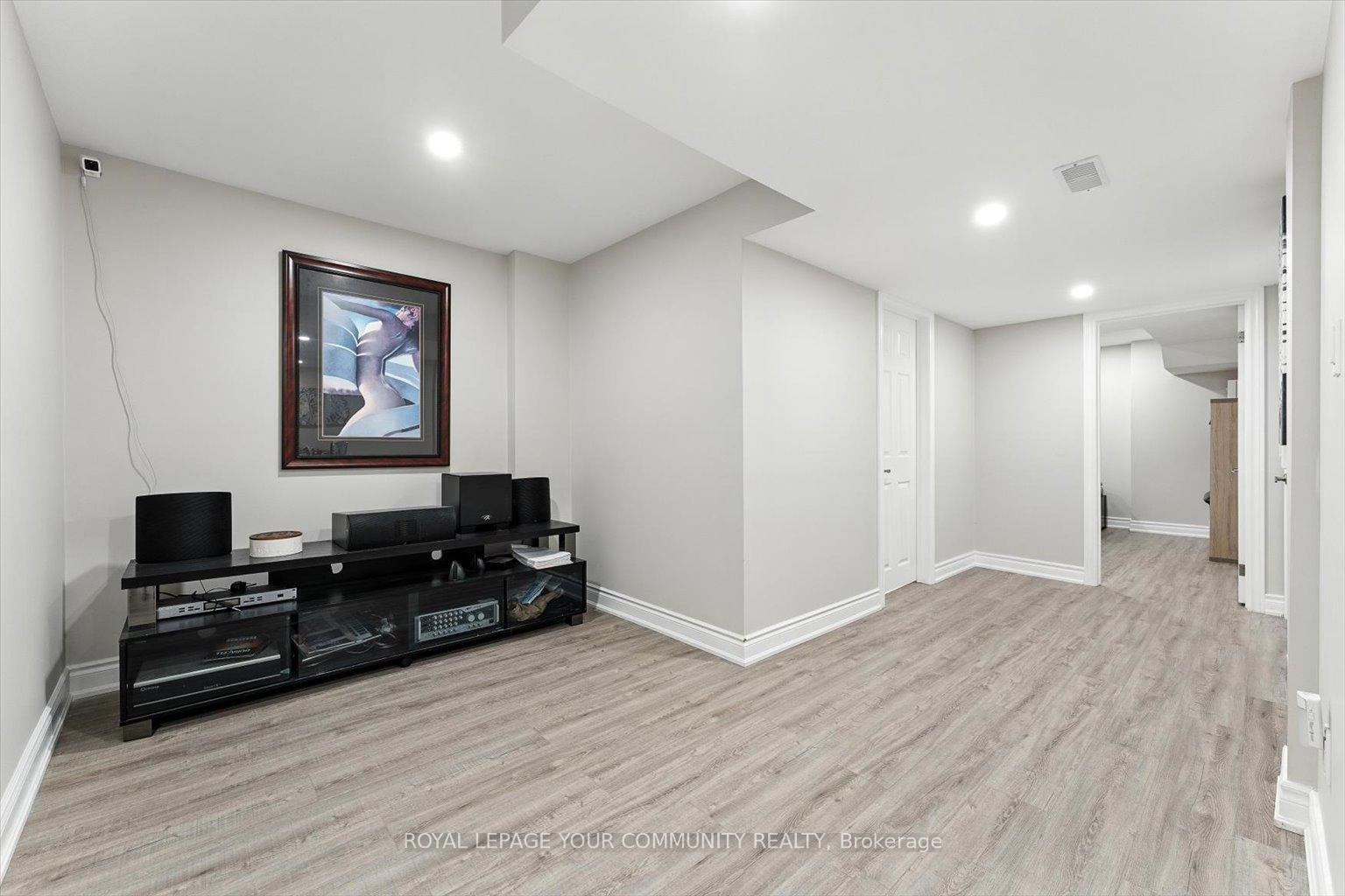 Photo 34 of 196 Mapes Avenue, Vaughan, West Woodbridge — HOMEH