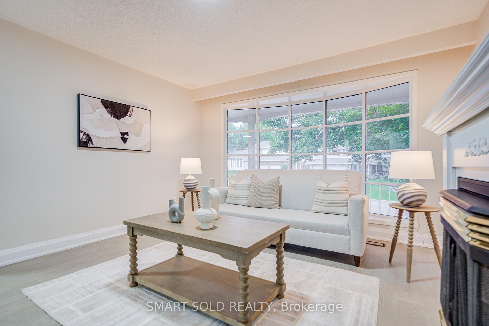 Photo 10 of 18 Shady Lane Crescent, Markham, Royal Orchard — HOMEH