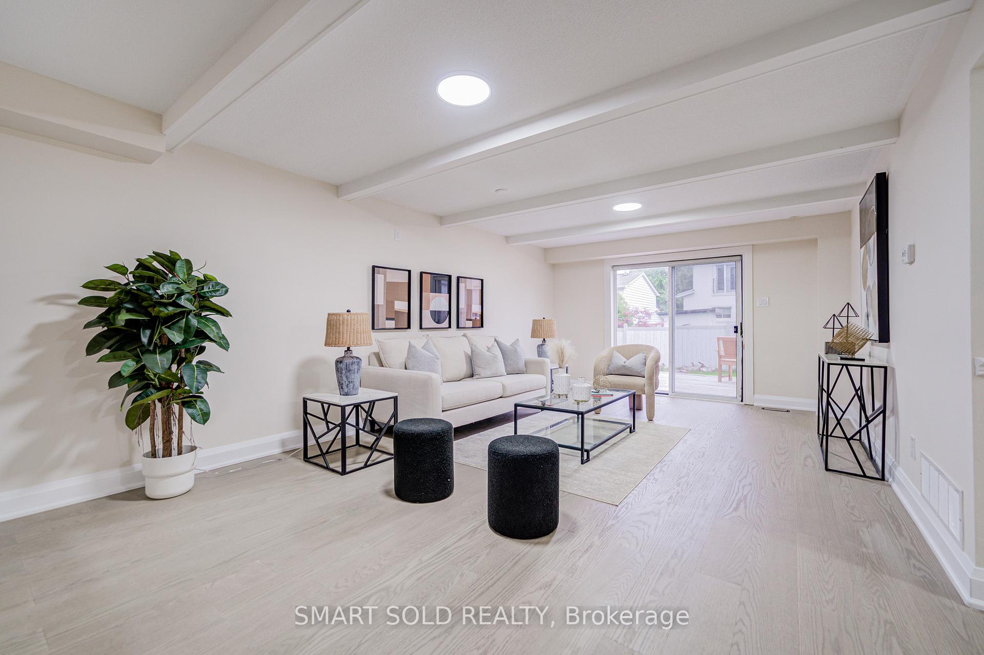 Photo 14 of 18 Shady Lane Crescent, Markham, Royal Orchard — HOMEH