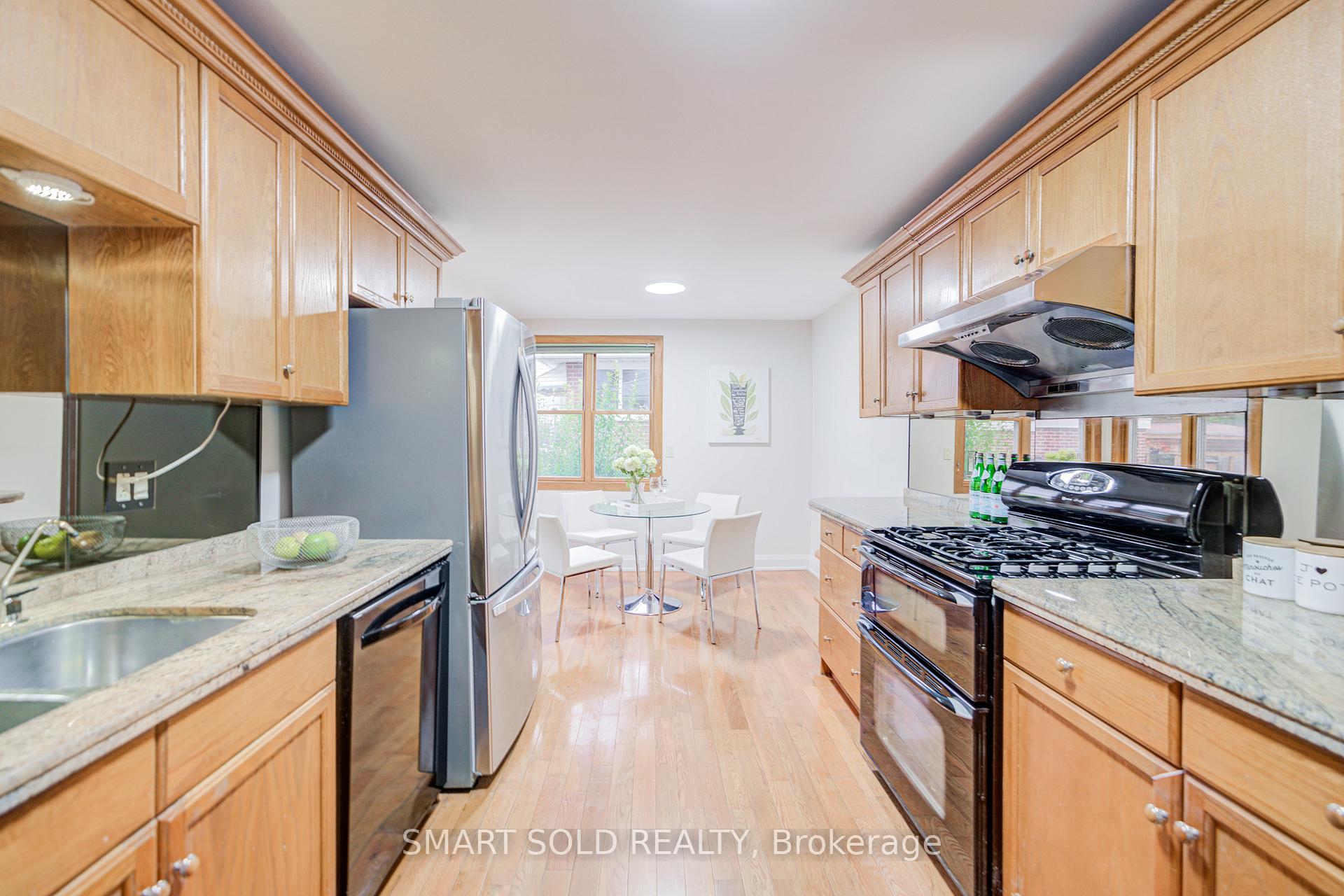 Photo 21 of 18 Shady Lane Crescent, Markham, Royal Orchard — HOMEH