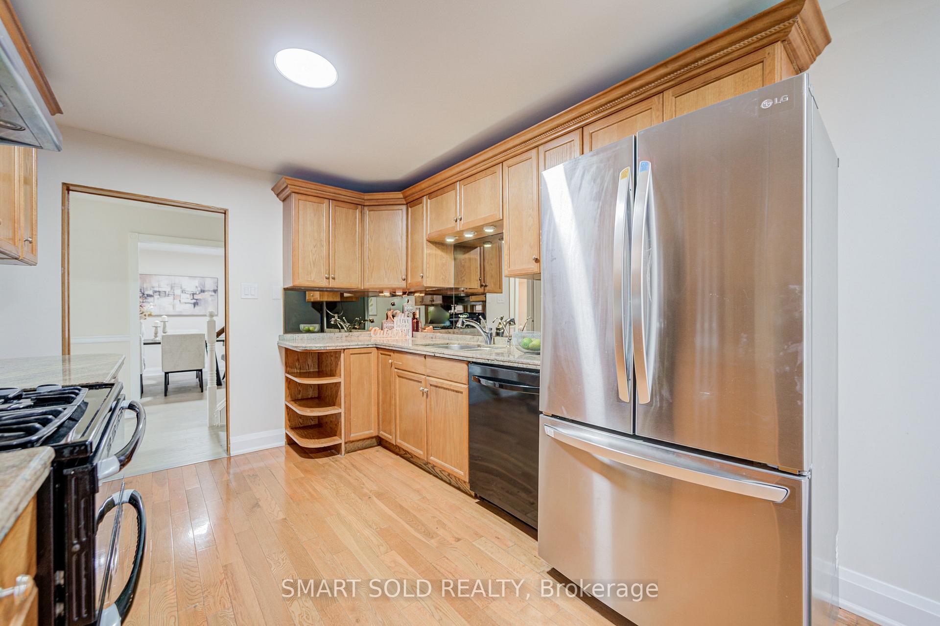 Photo 19 of 18 Shady Lane Crescent, Markham, Royal Orchard — HOMEH