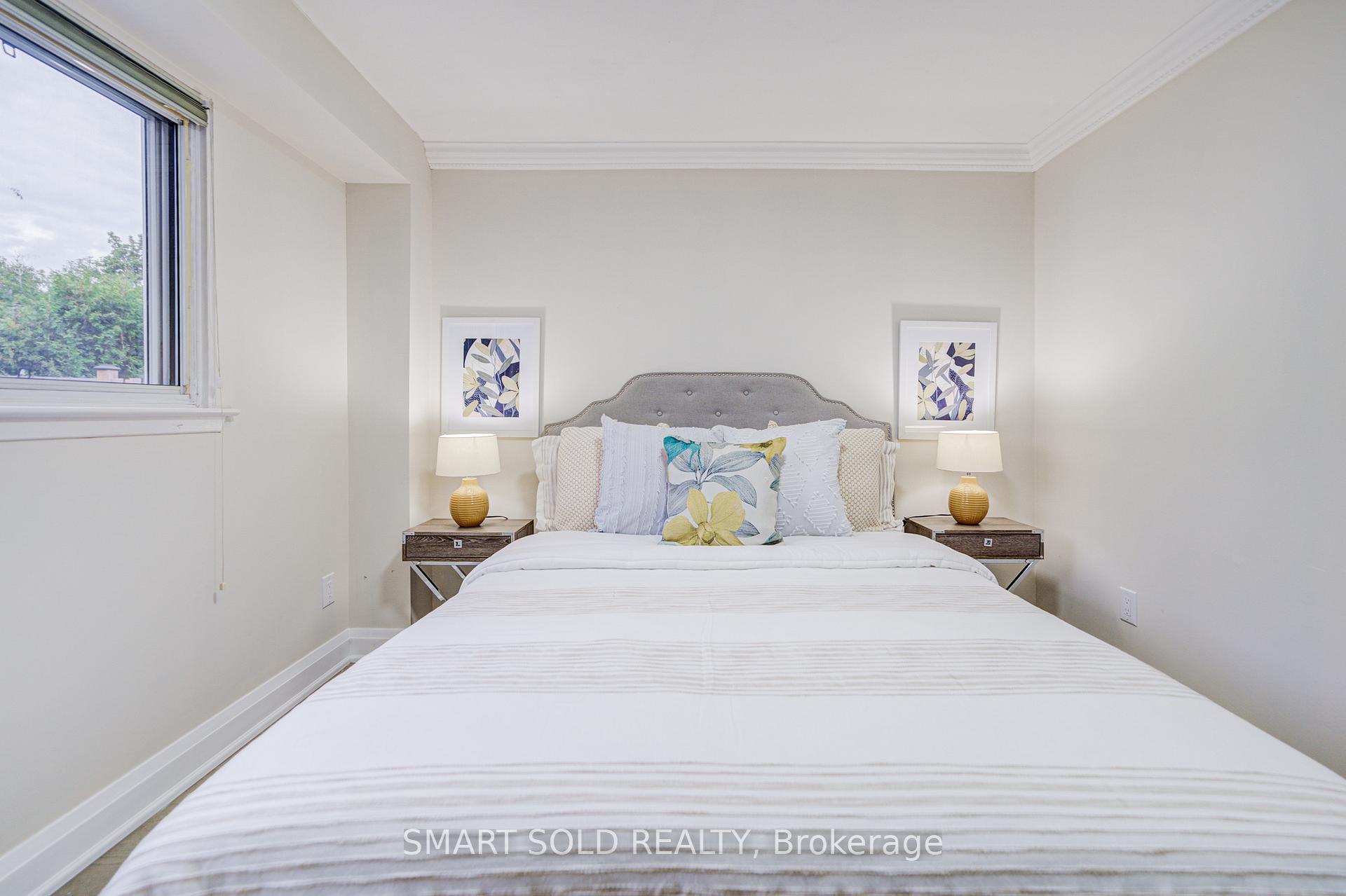 Photo 18 of 18 Shady Lane Crescent, Markham, Royal Orchard — HOMEH
