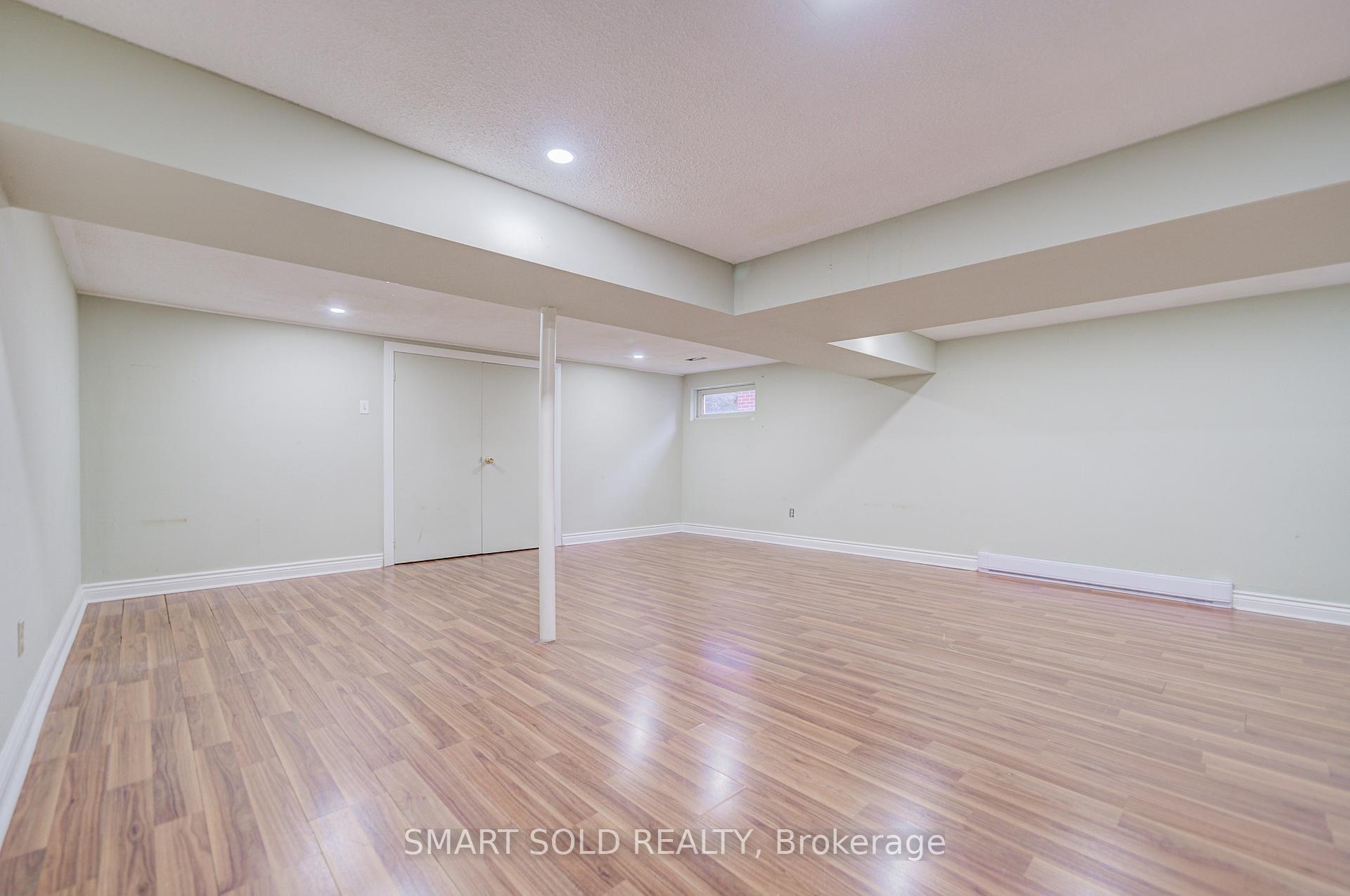 Photo 34 of 18 Shady Lane Crescent, Markham, Royal Orchard — HOMEH